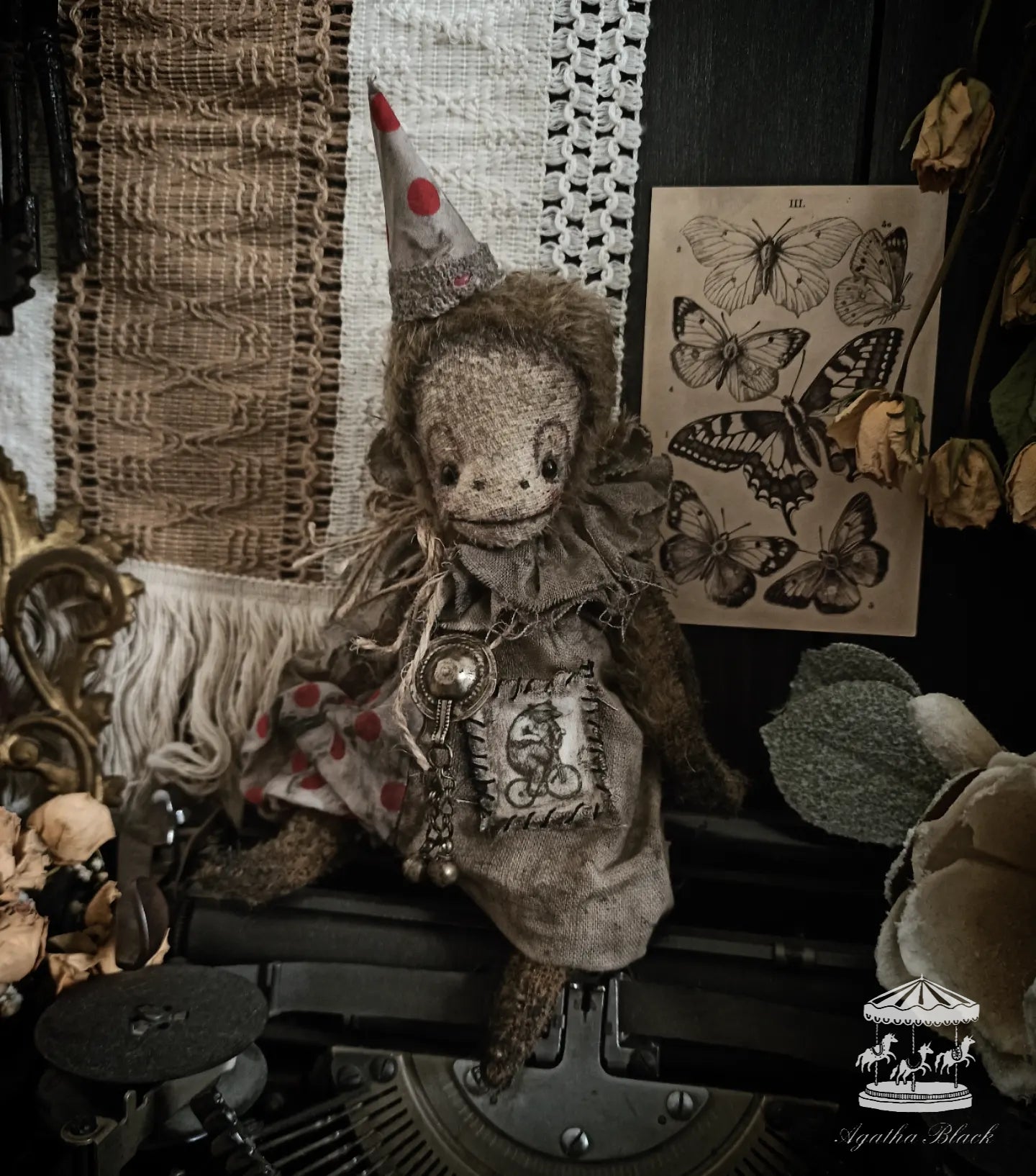 9.8" Old Circus Monkey
