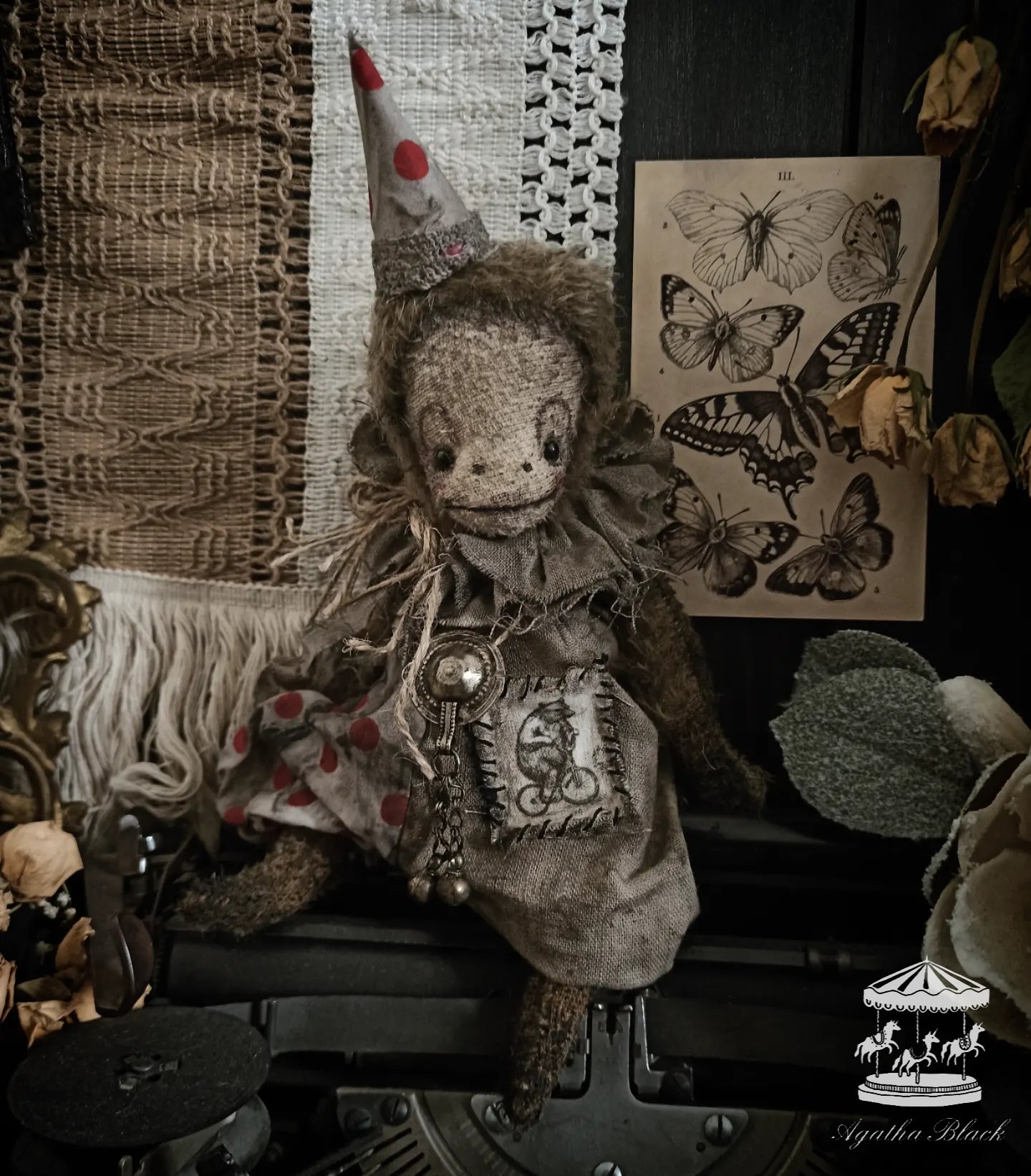 9.8" Old Circus Monkey