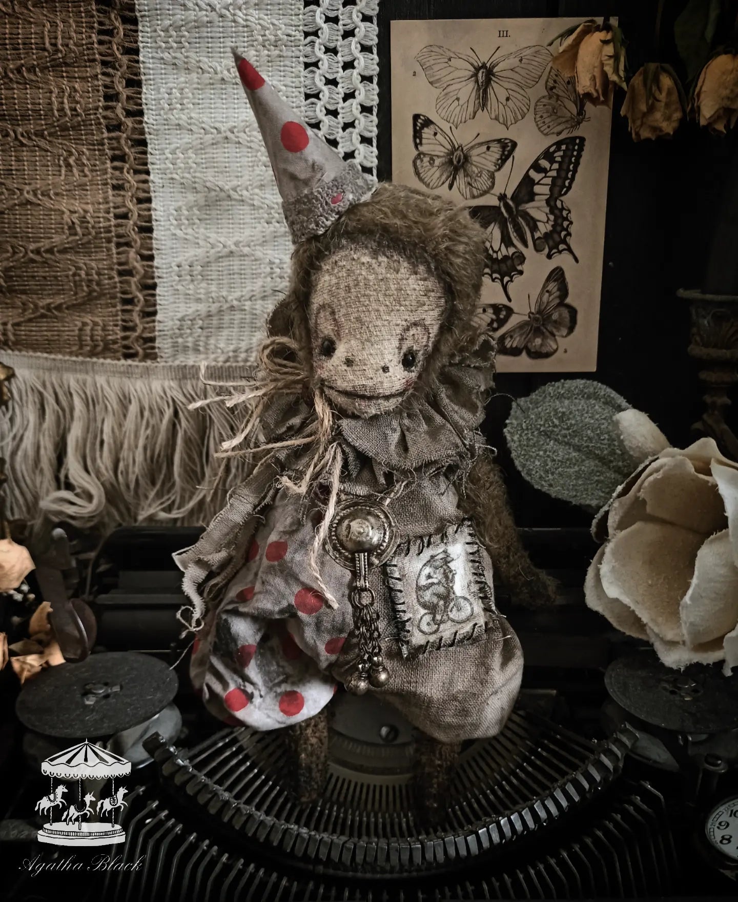 9.8" Old Circus Monkey