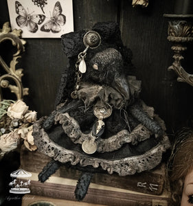9.5" Mourning Raven