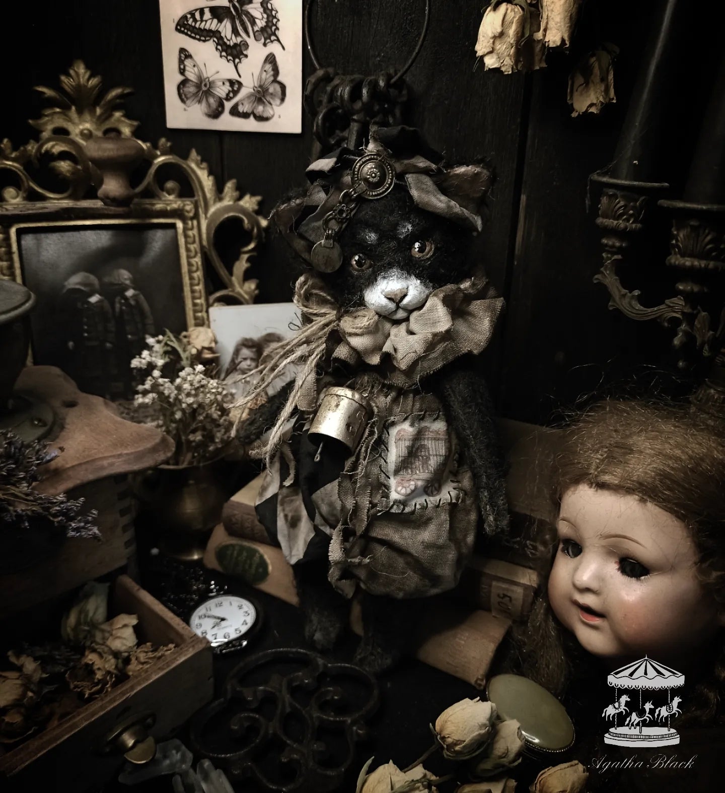 11" Old Black Cat