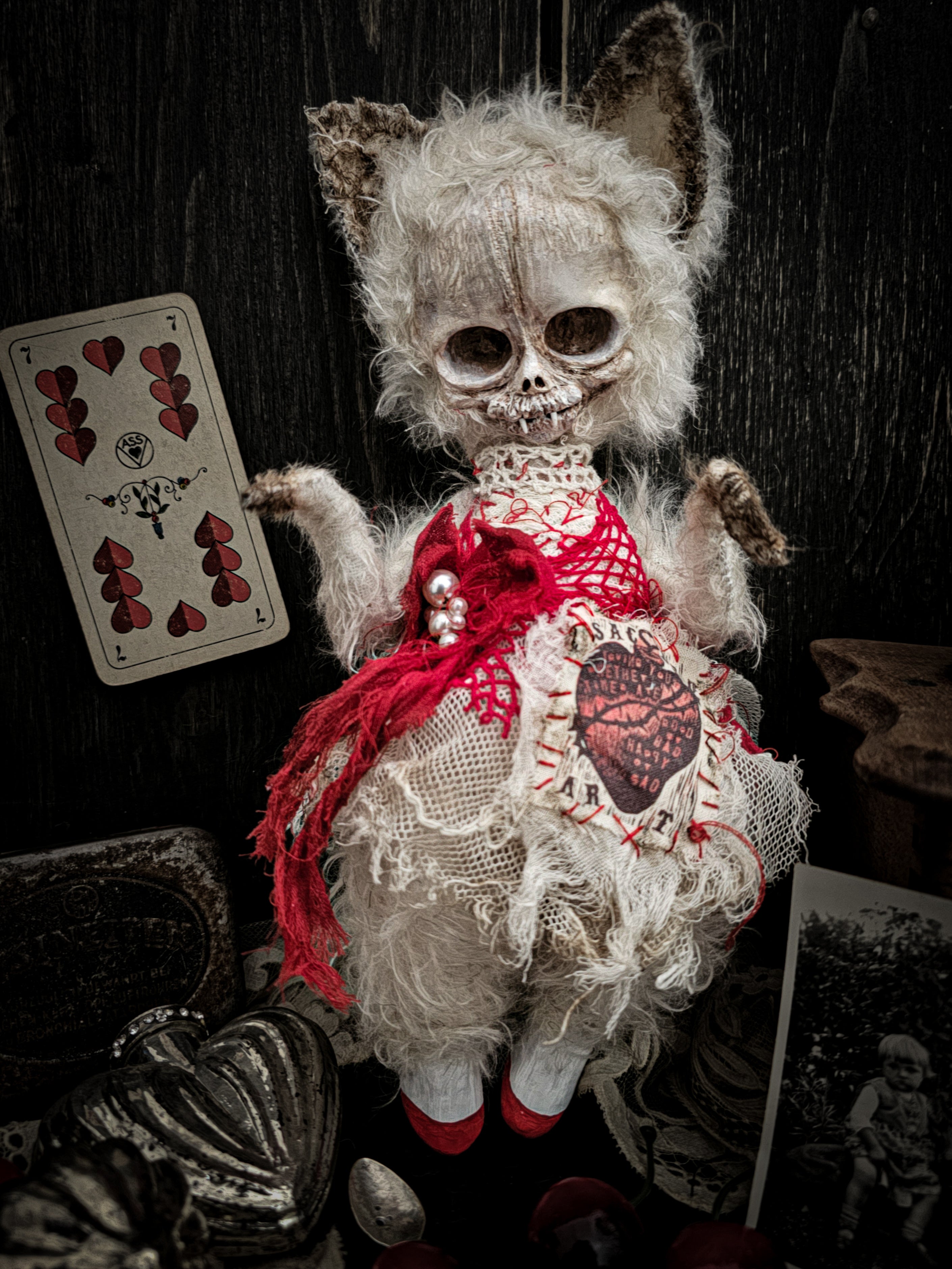 11" Skull Cat