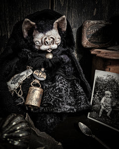 9" Black Bat