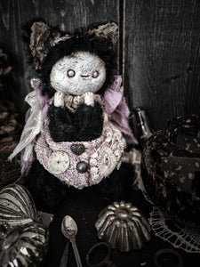 9.4" Kitty Boo Moonmug