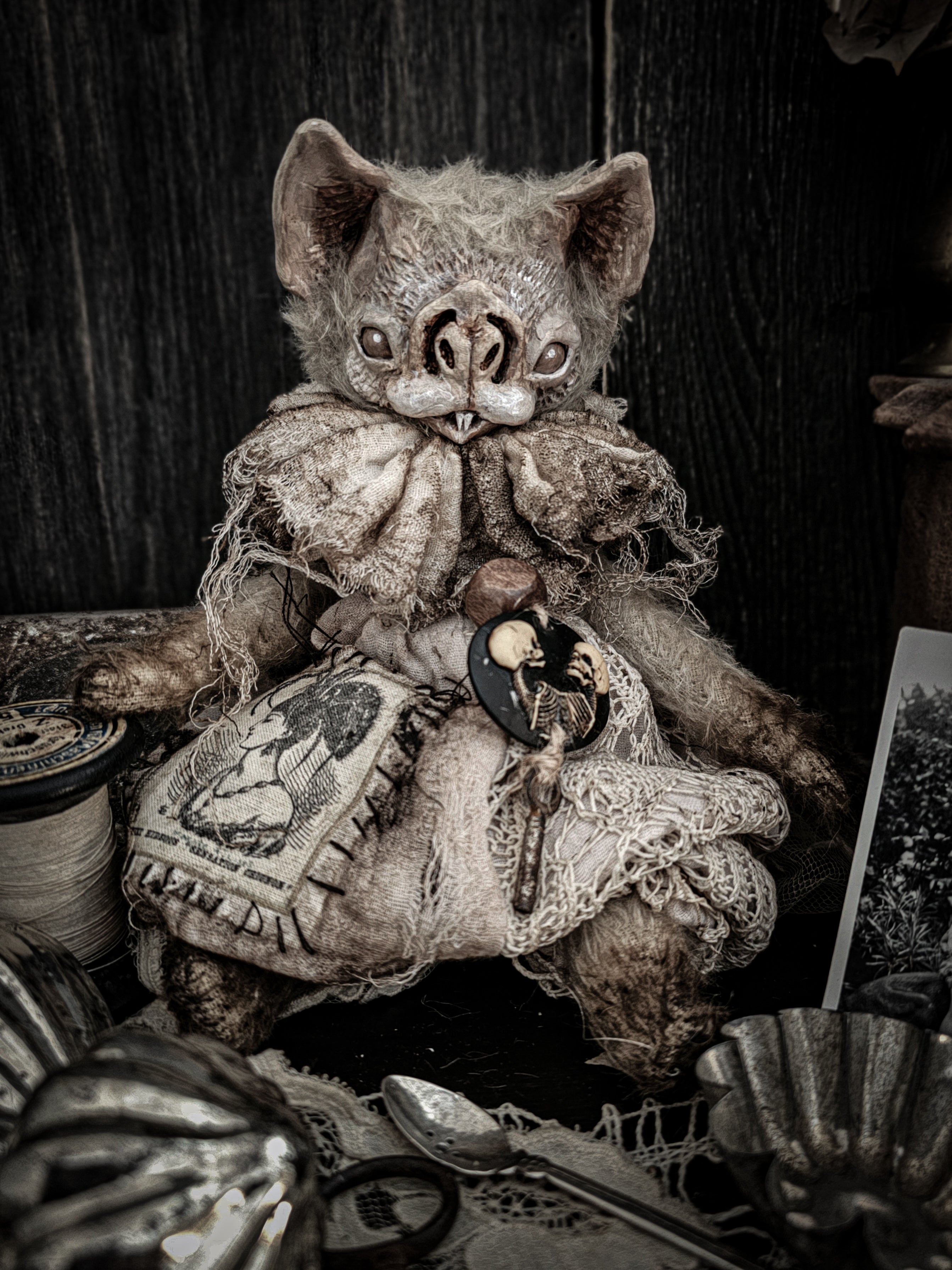 9" Antique Pale Bat