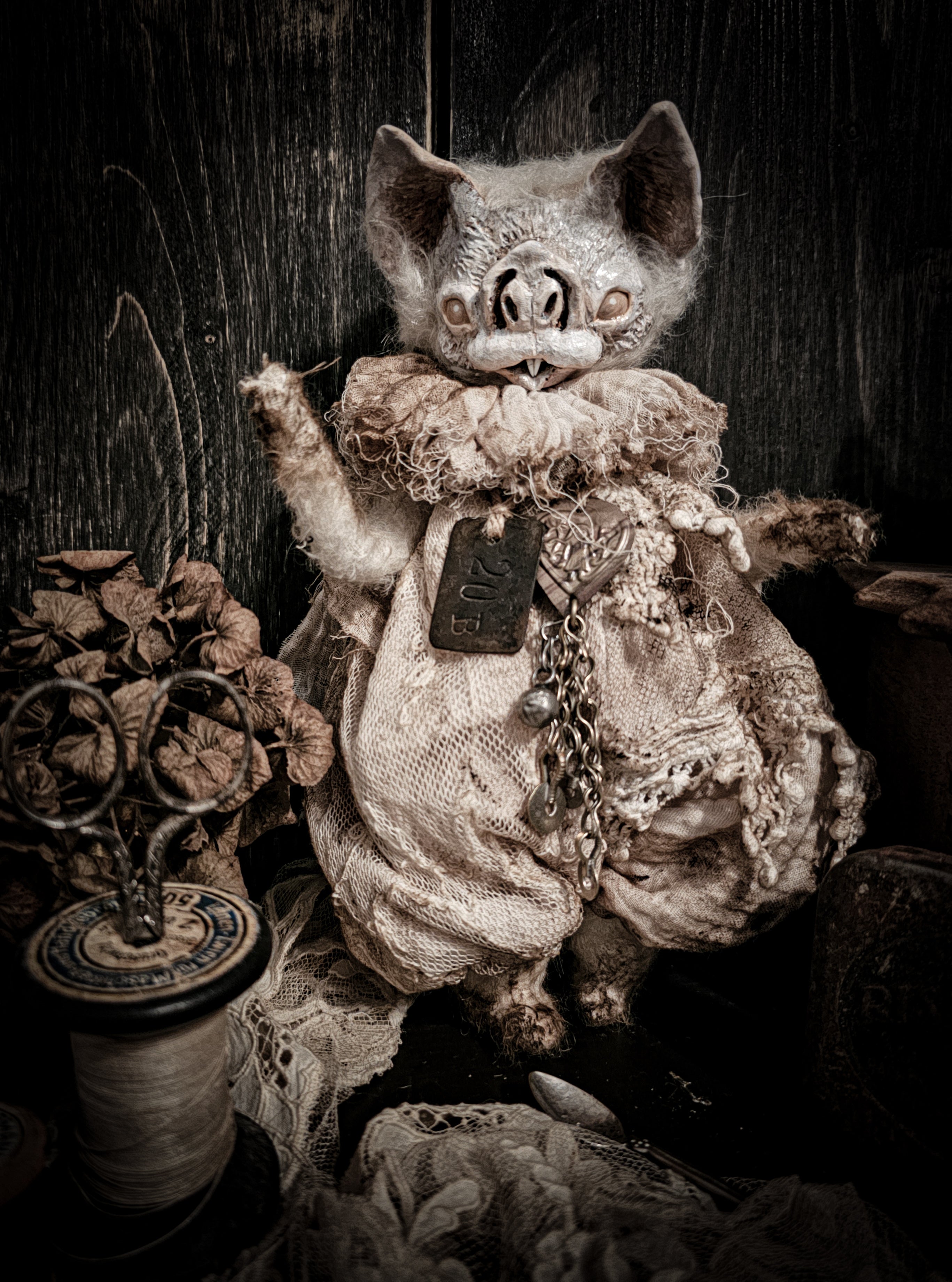 9" pale bat