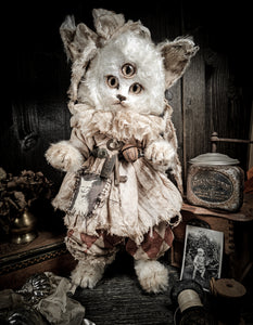15.7" White Puffy Cat