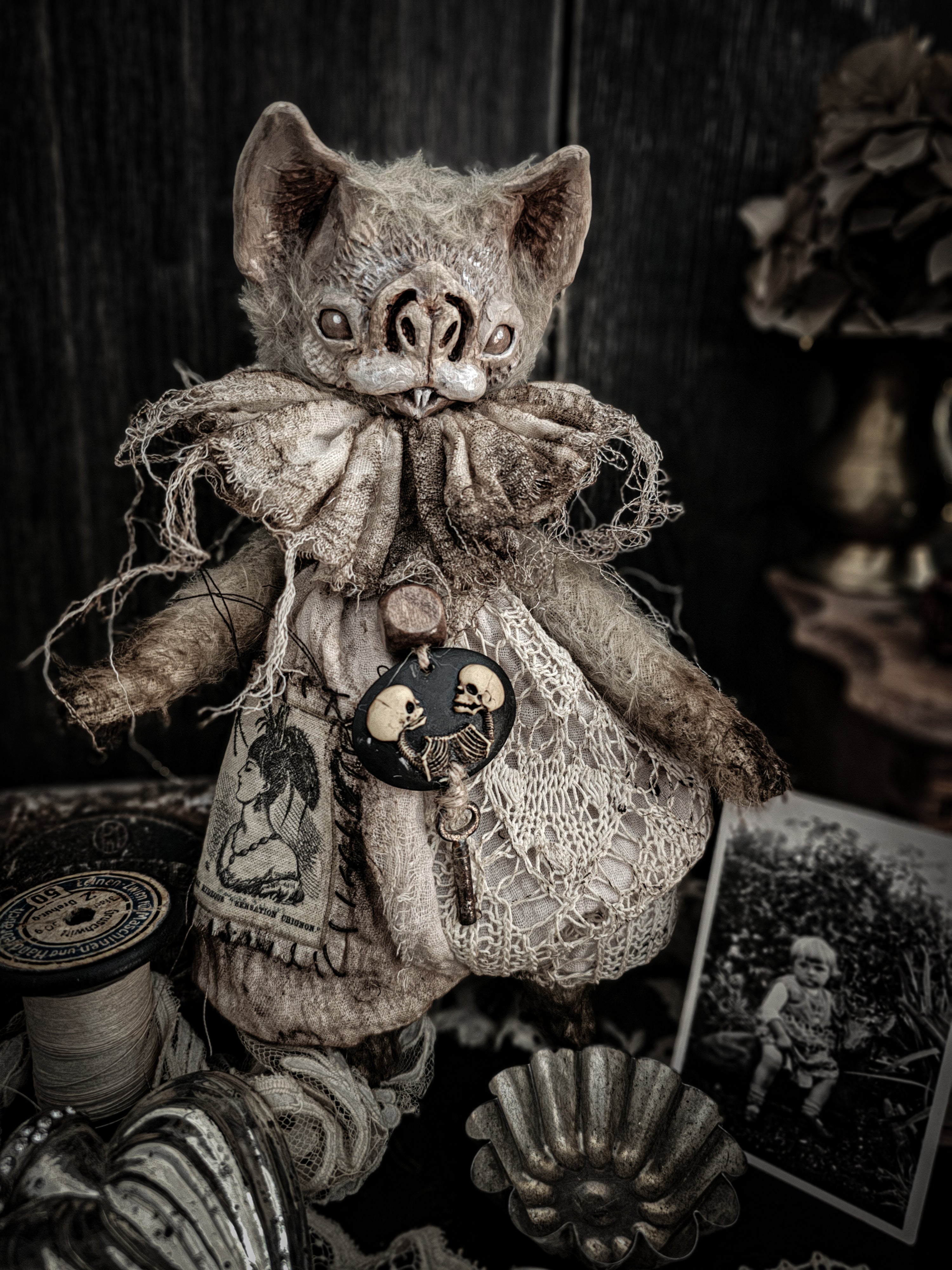 9" Antique Pale Bat