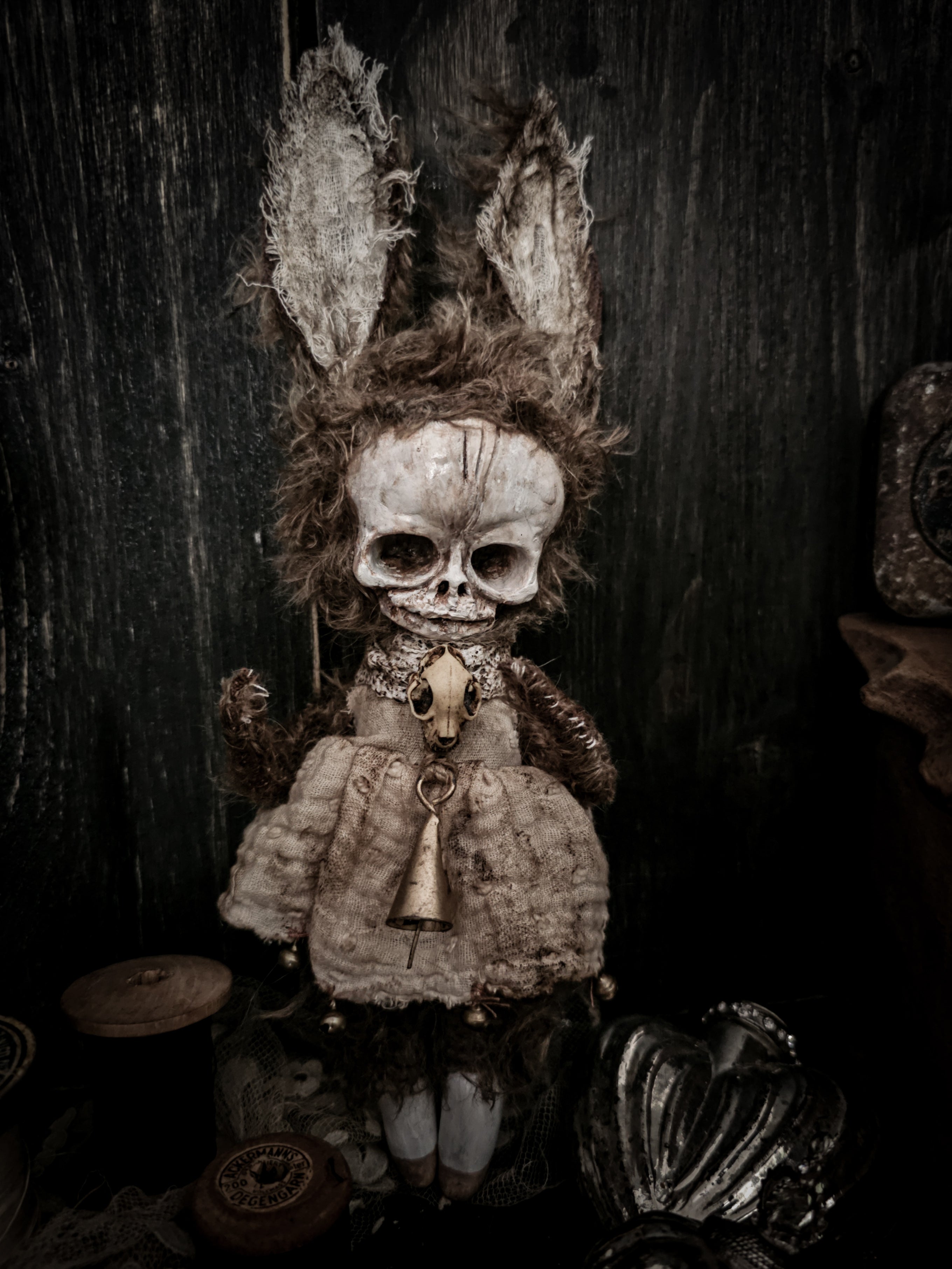 9" spooky hoppling