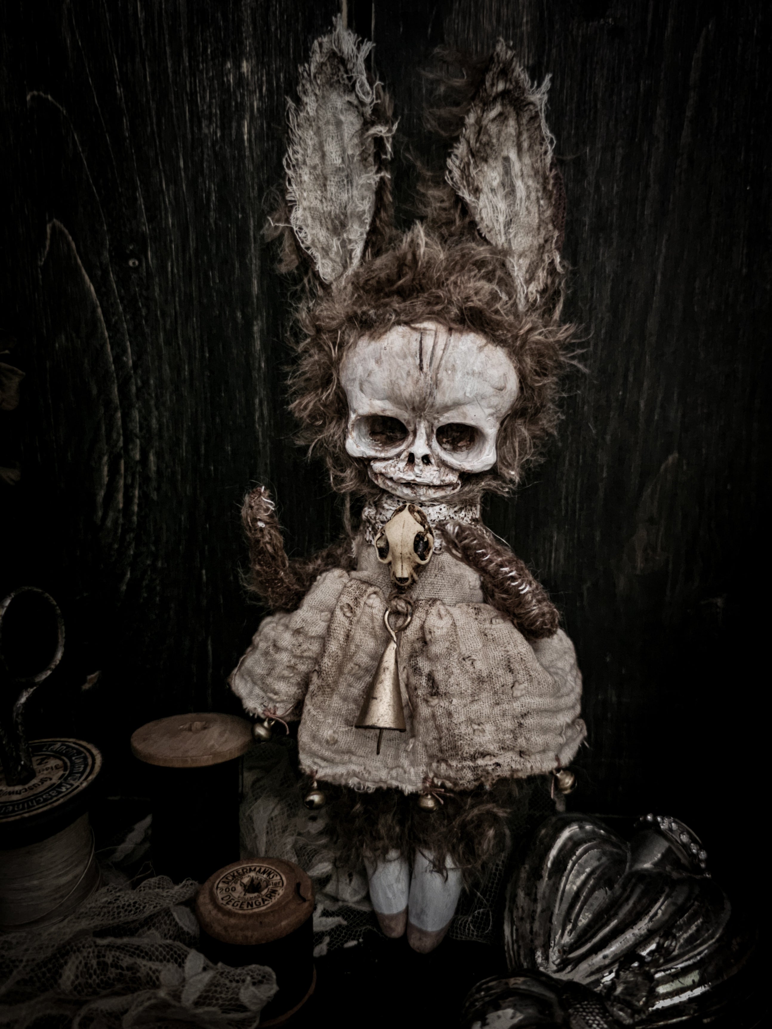 9" spooky hoppling