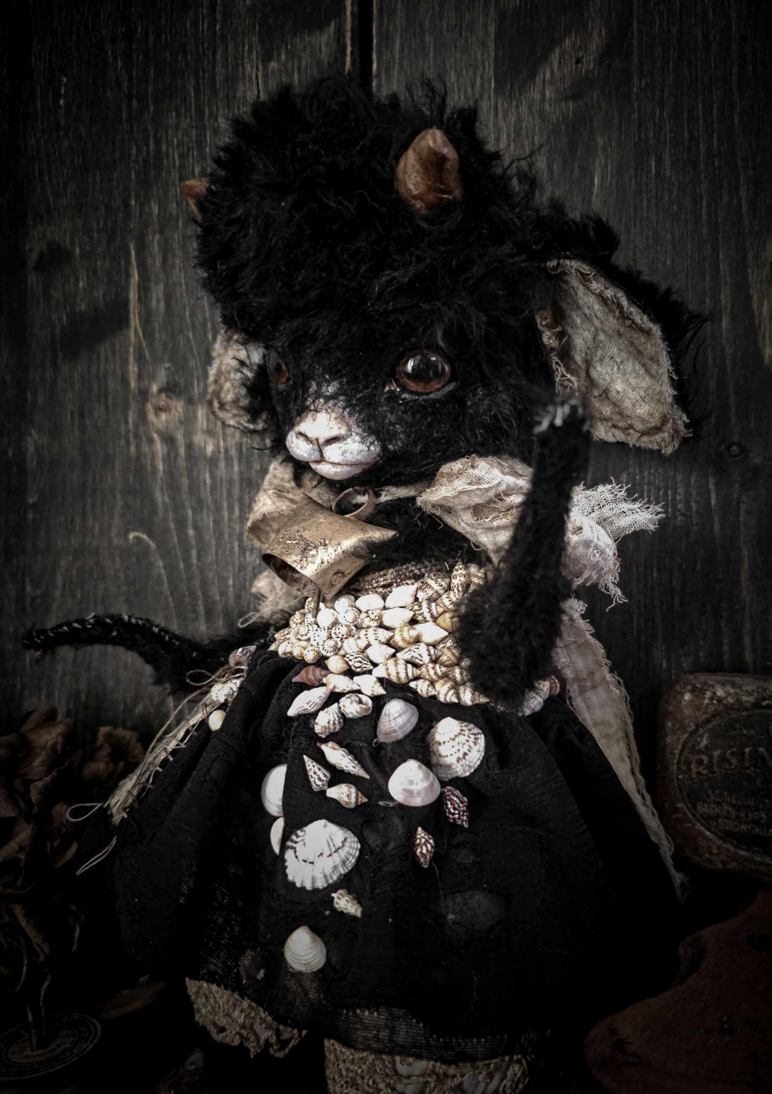 15" Black Lamb
