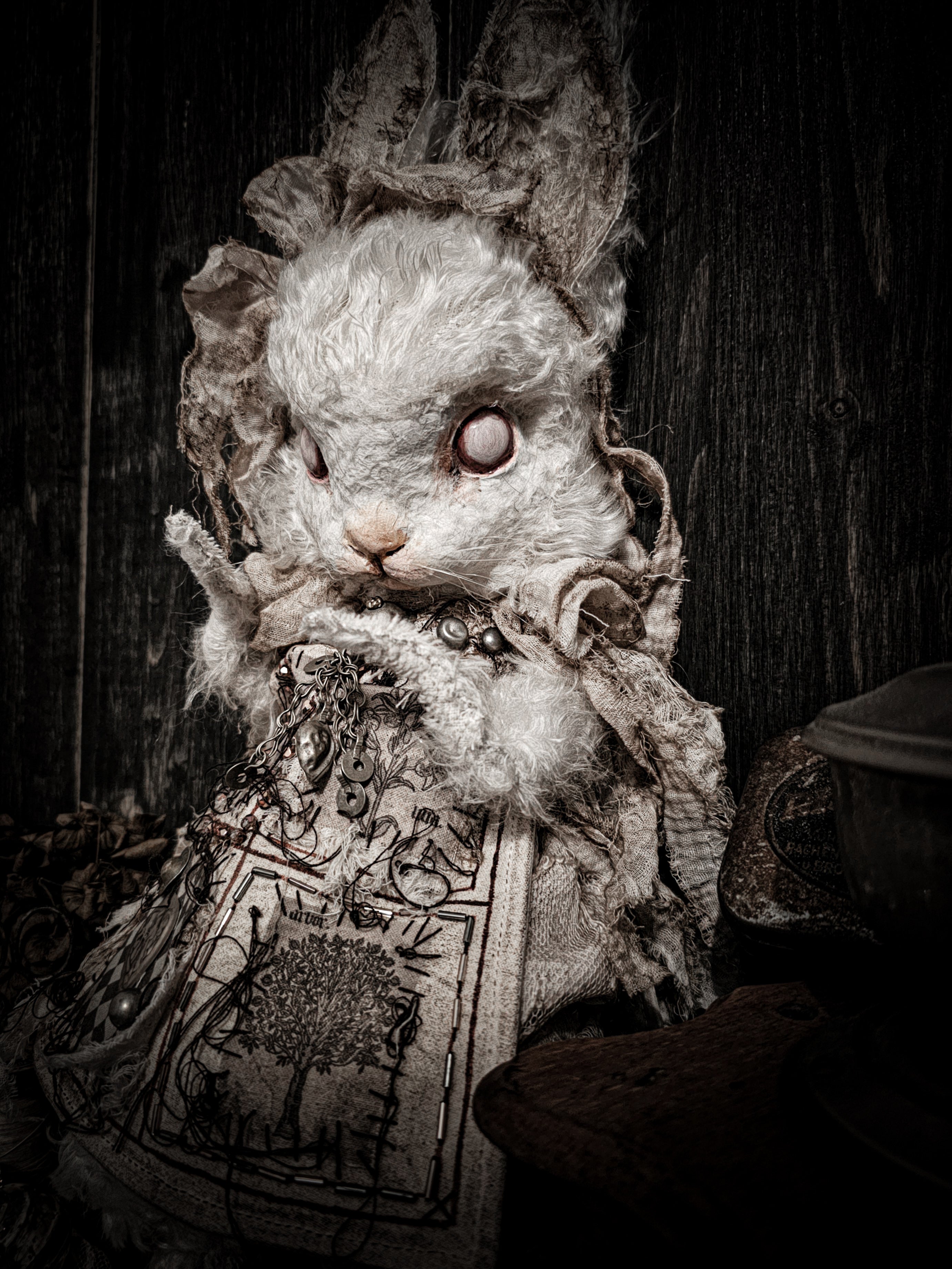 16.5" White Rabbit