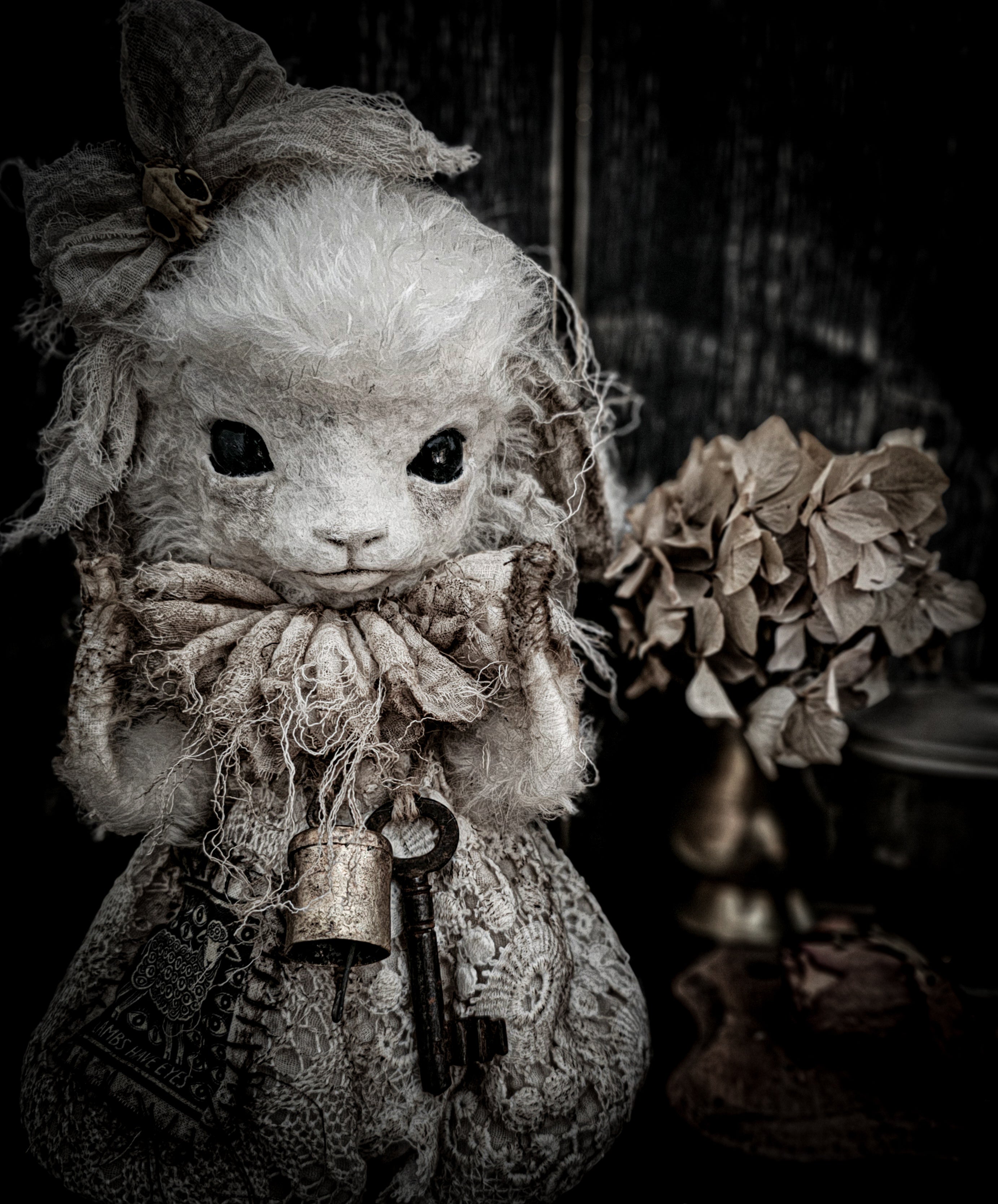 13.7" White Puffy Lamb