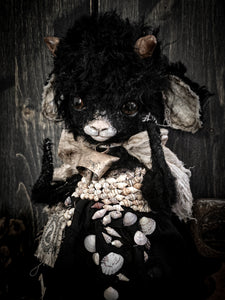 15" Black Lamb