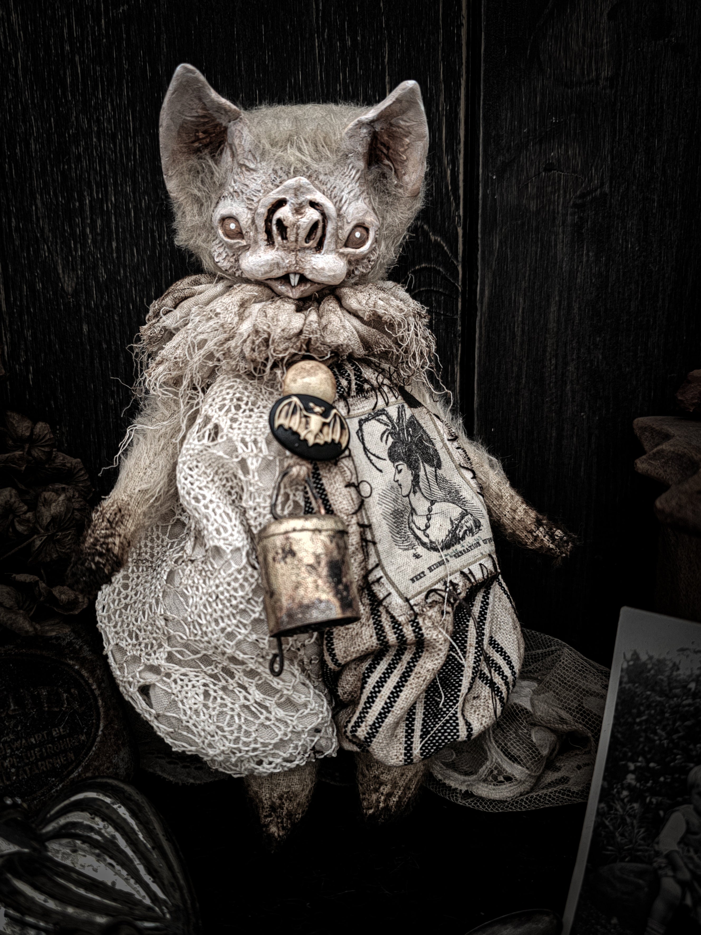 9" Pale Bat