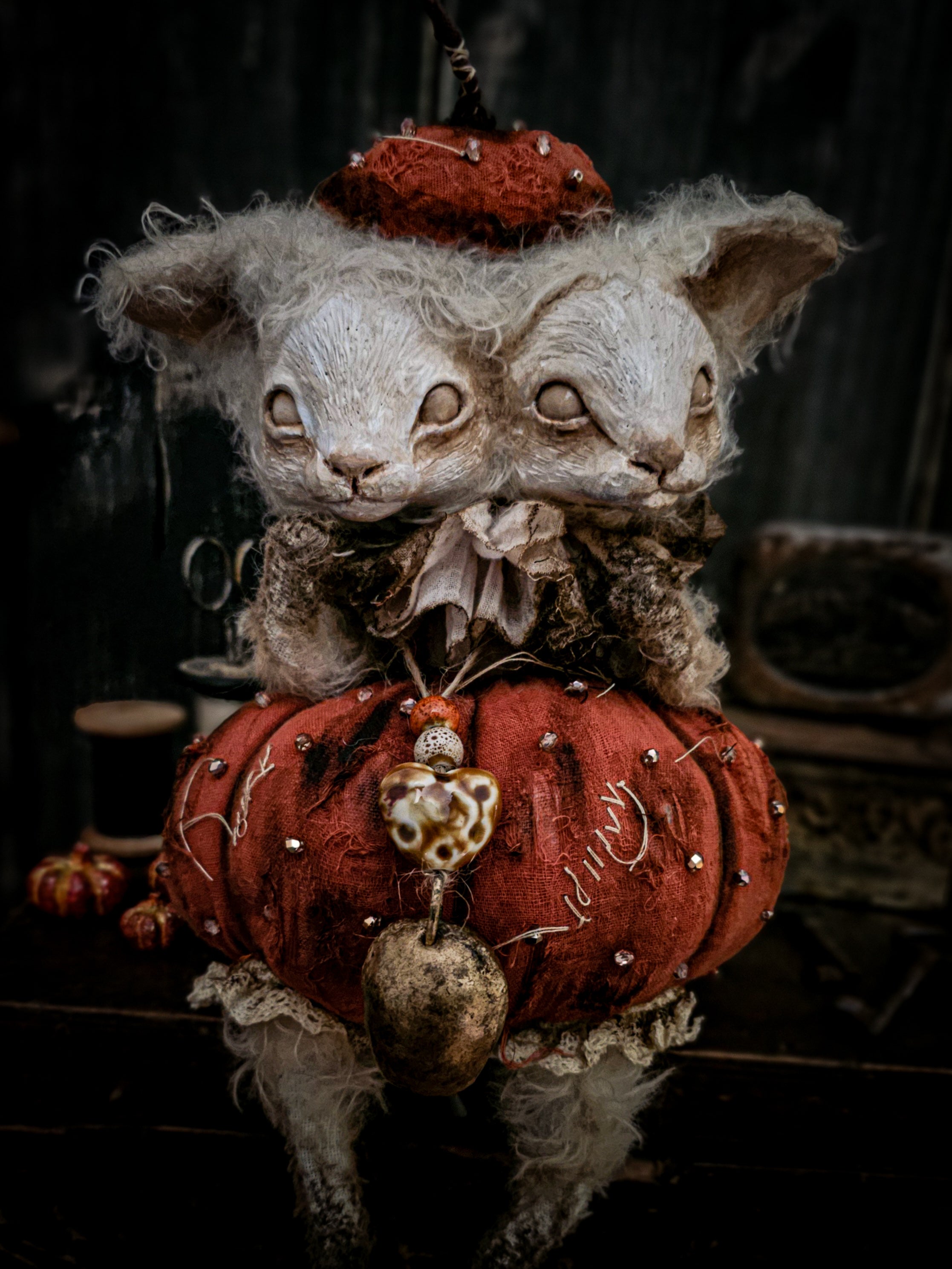 12.5" Pumpkin Siam Lamb