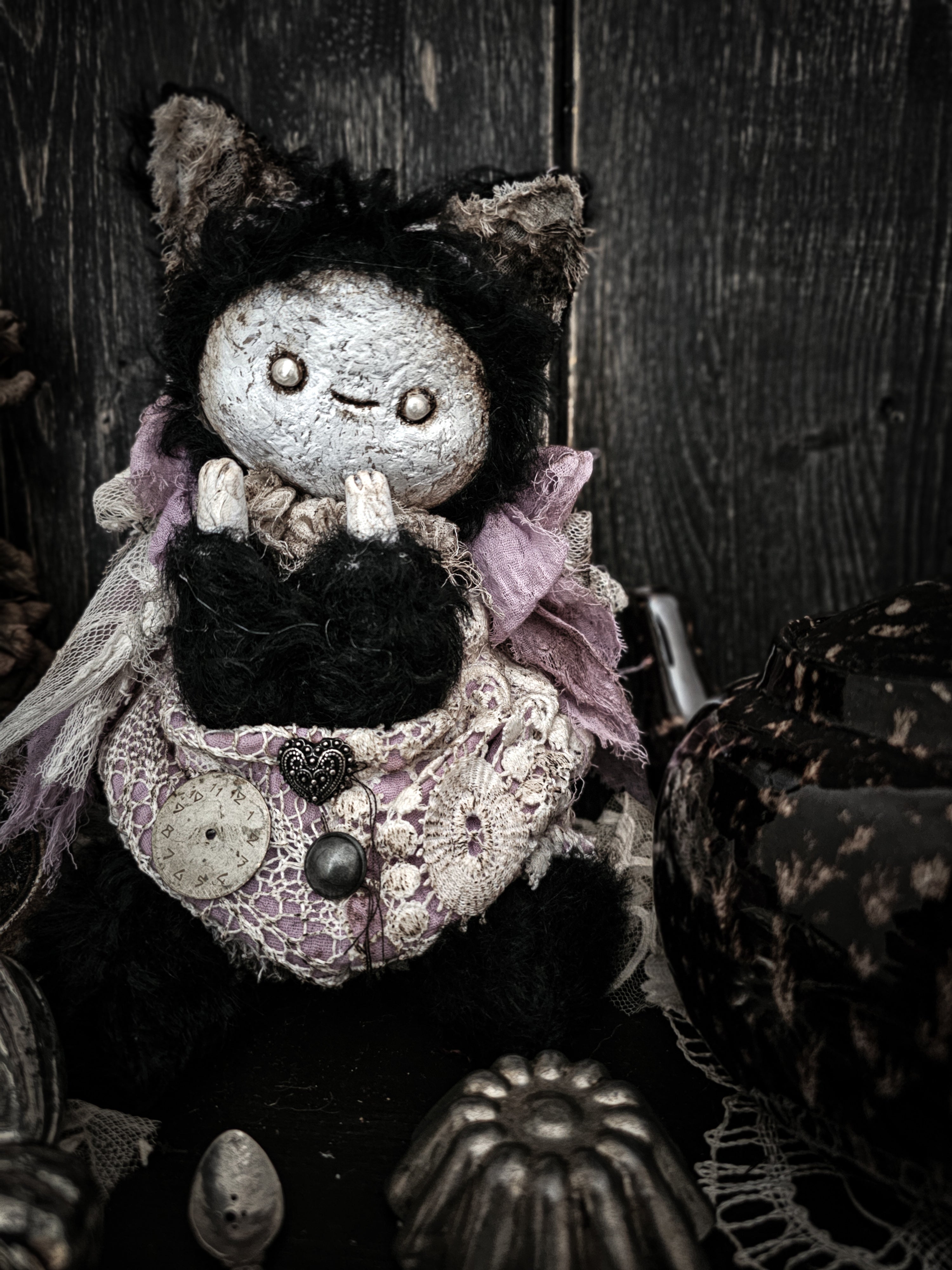 9.4" Kitty Boo Moonmug