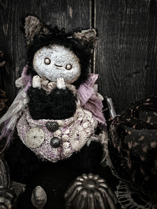9.4" Kitty Boo Moonmug