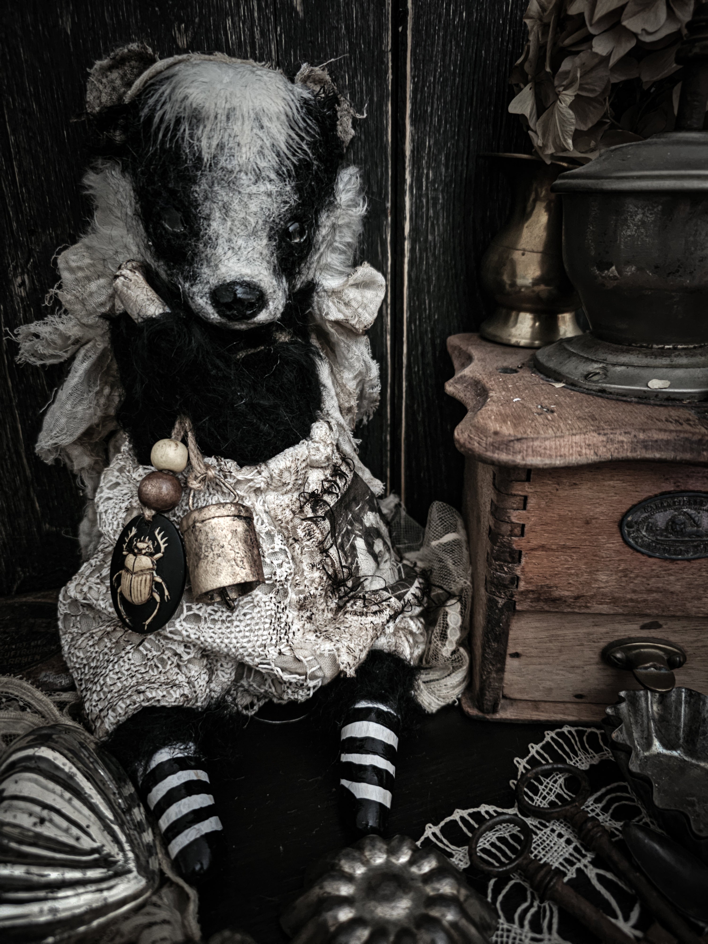 12.2" Badger