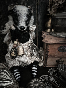 12.2" Badger