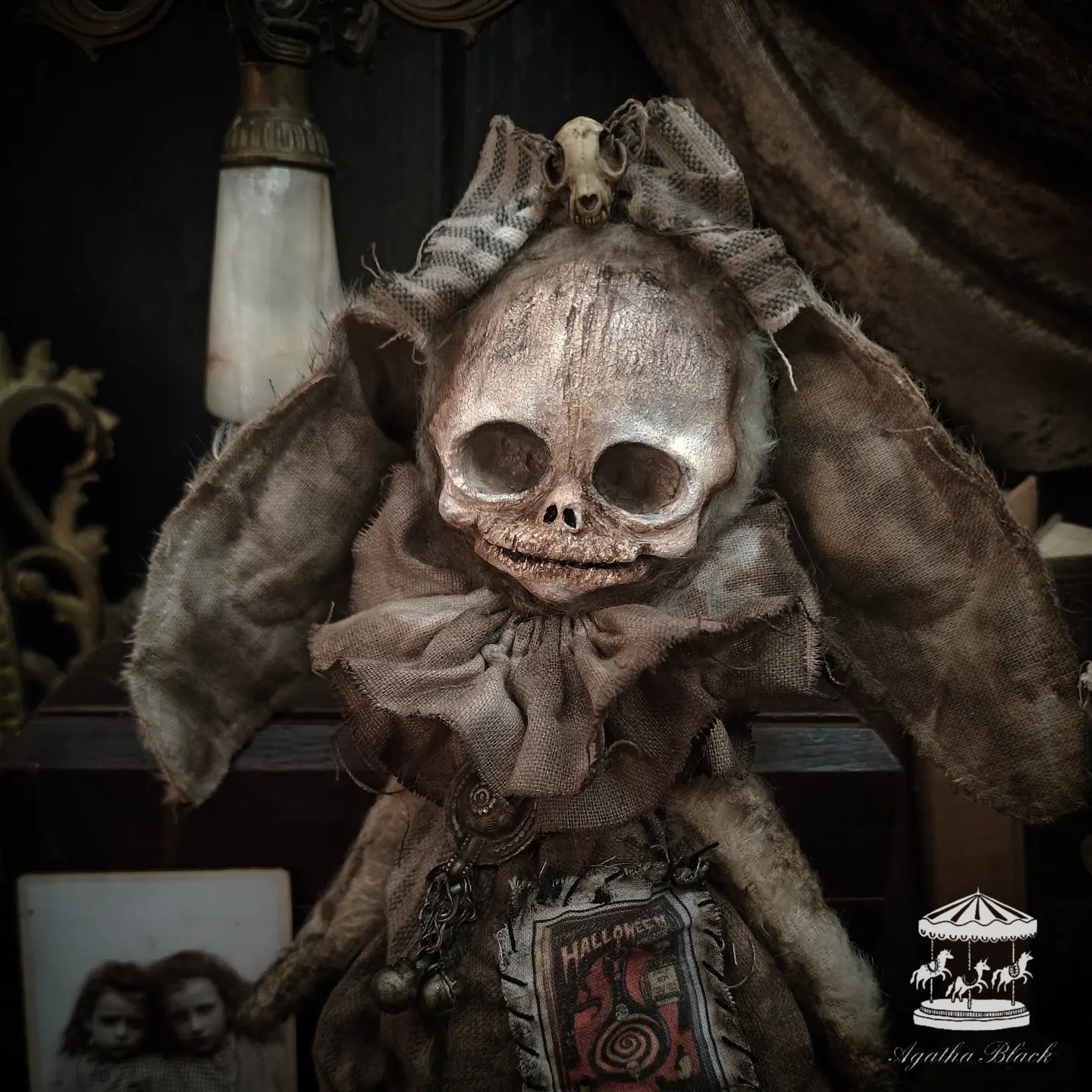 10.2" Skull Rabbit