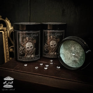 'Spooky Grave' scented candle
