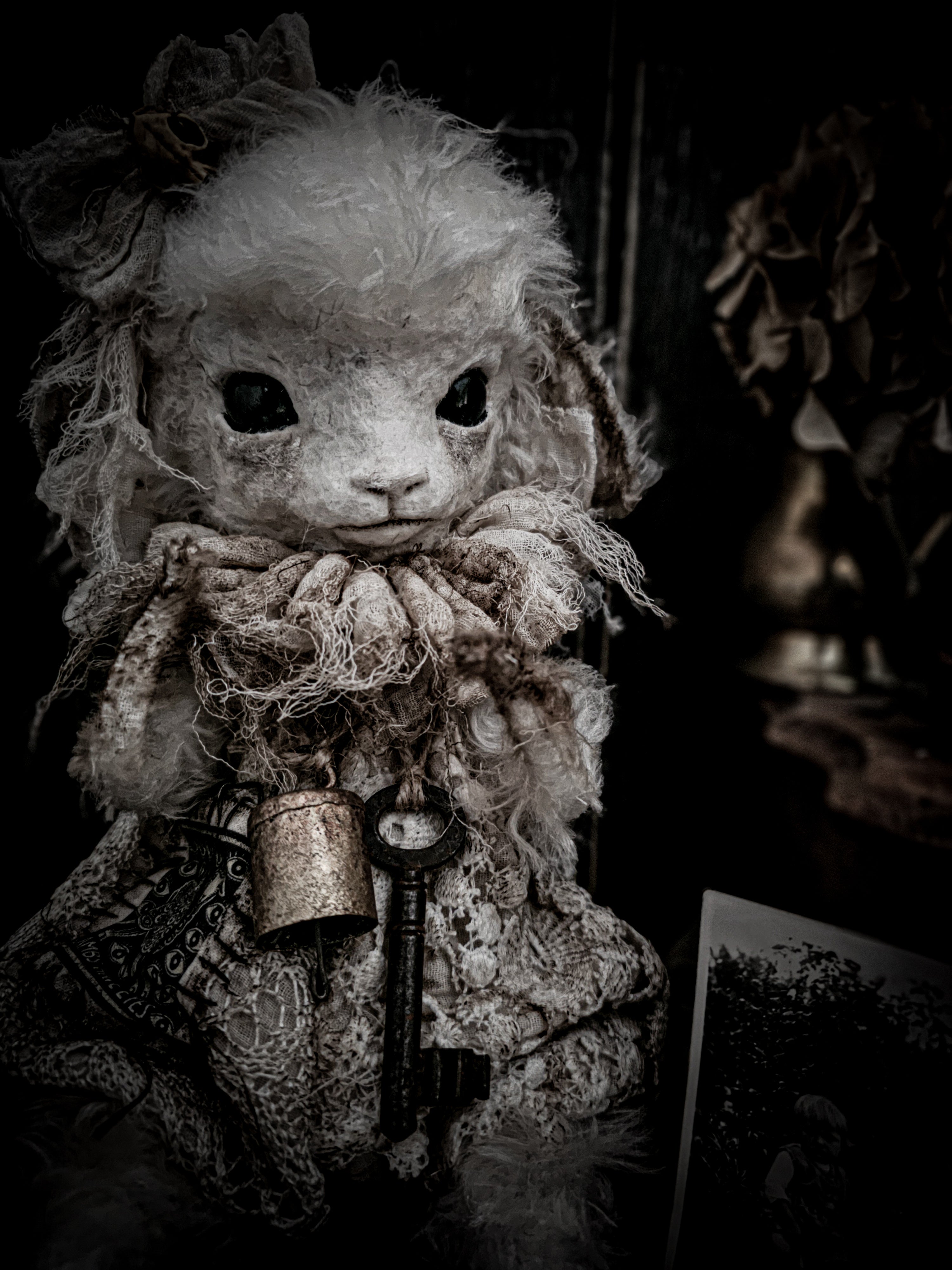 13.7" White Puffy Lamb
