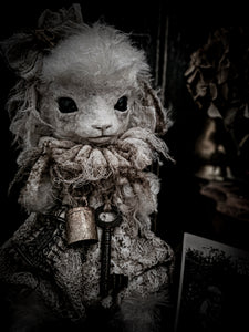 13.7" White Puffy Lamb