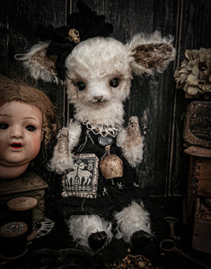 14.9" Lamb