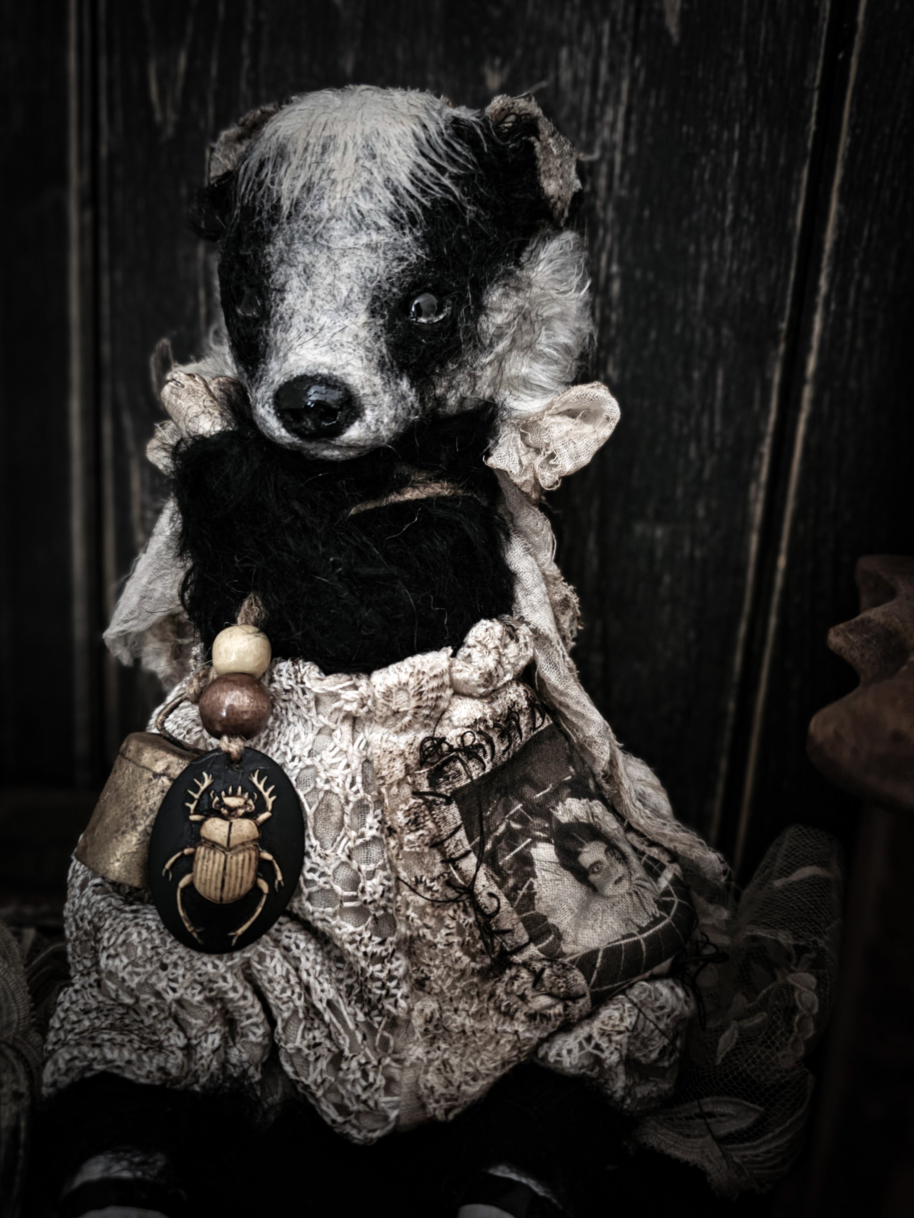 12.2" Badger