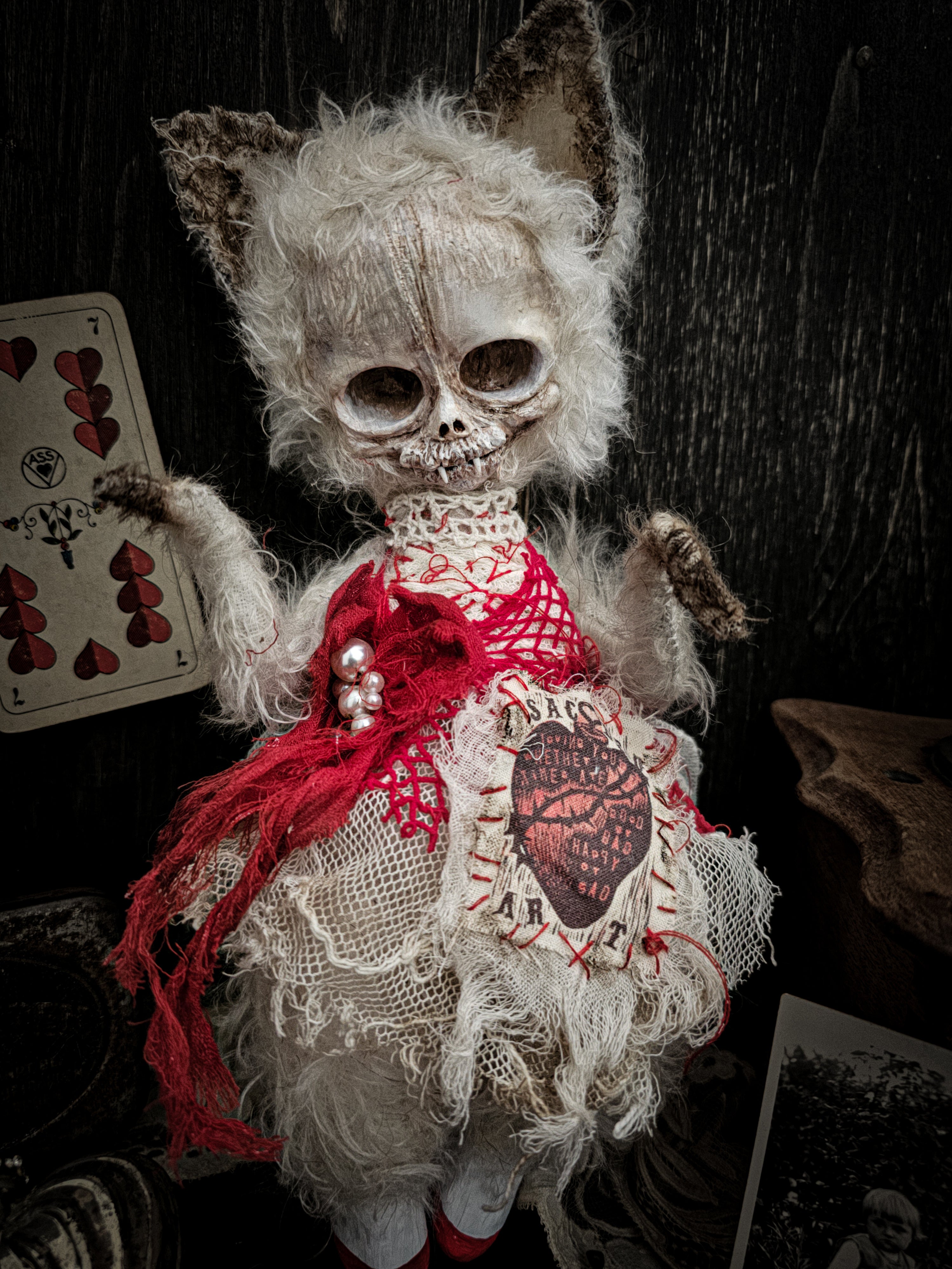 11" Skull Cat