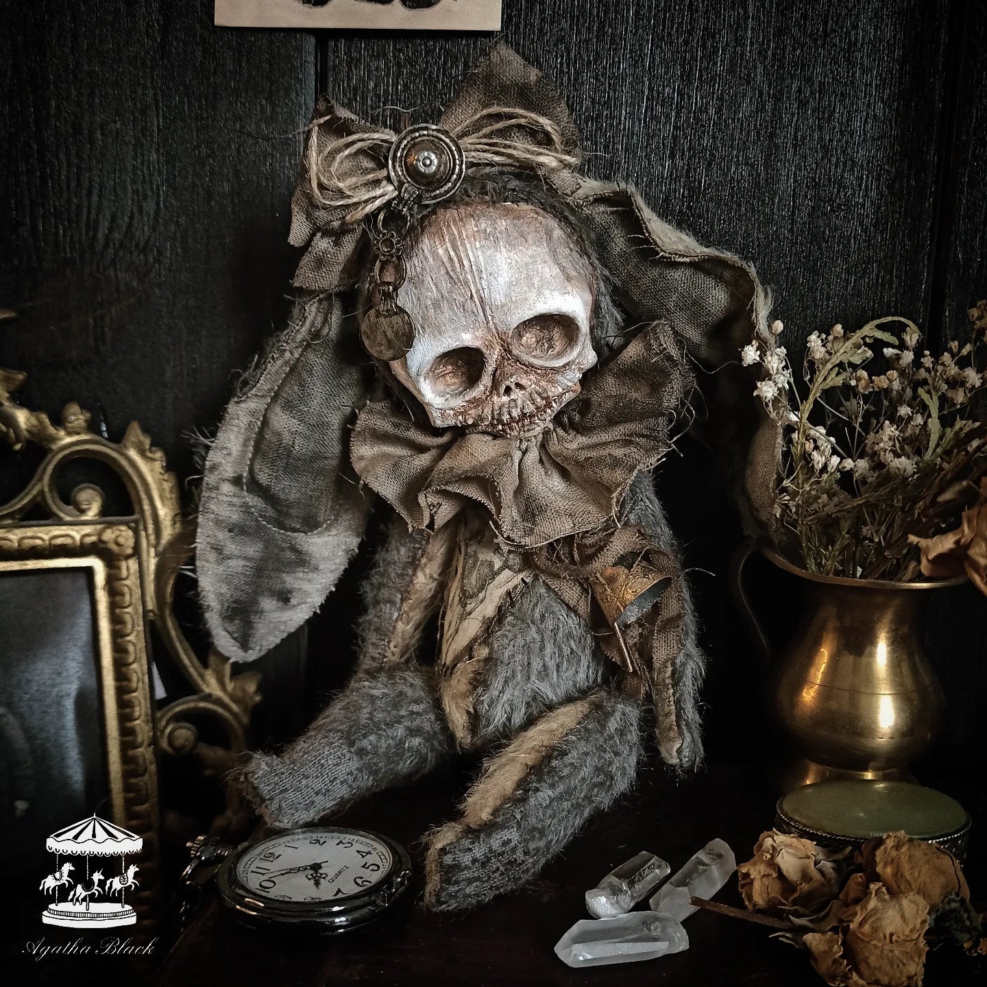 10.2" Skull Rabbit