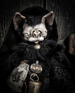 9" Black Bat