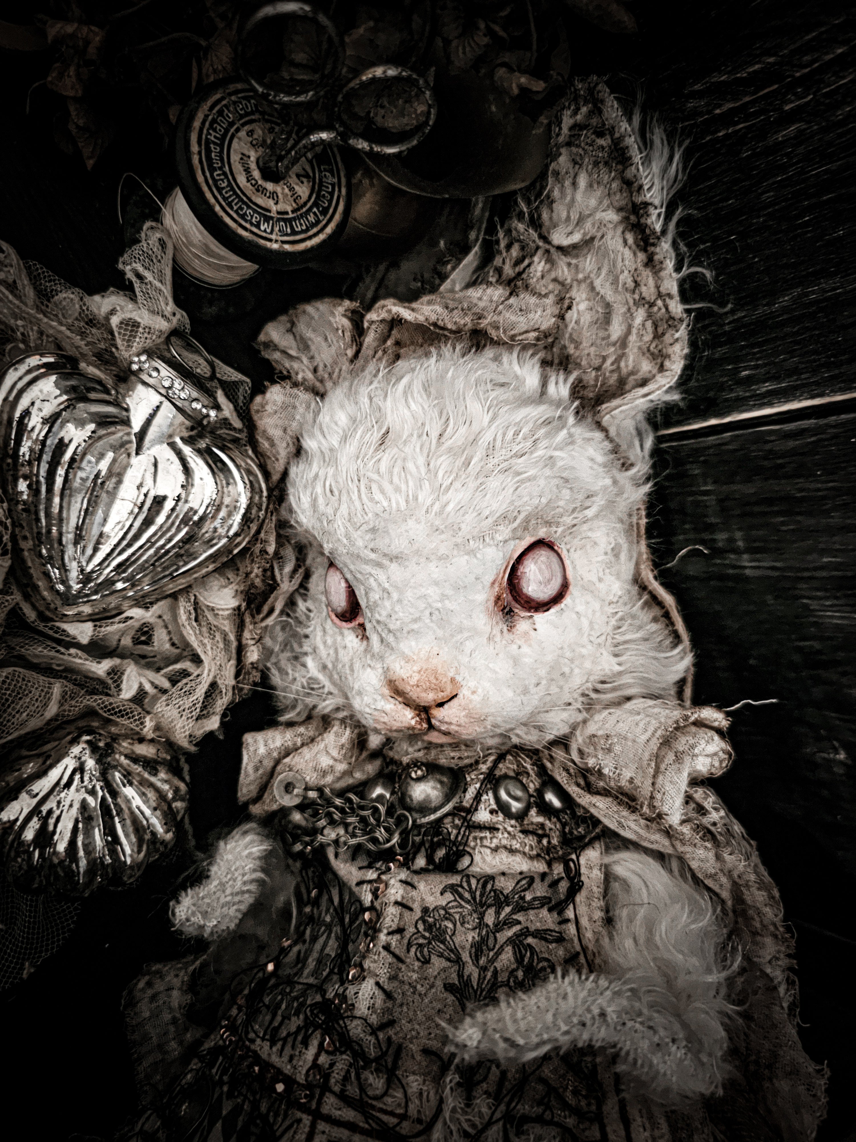 16.5" White Rabbit
