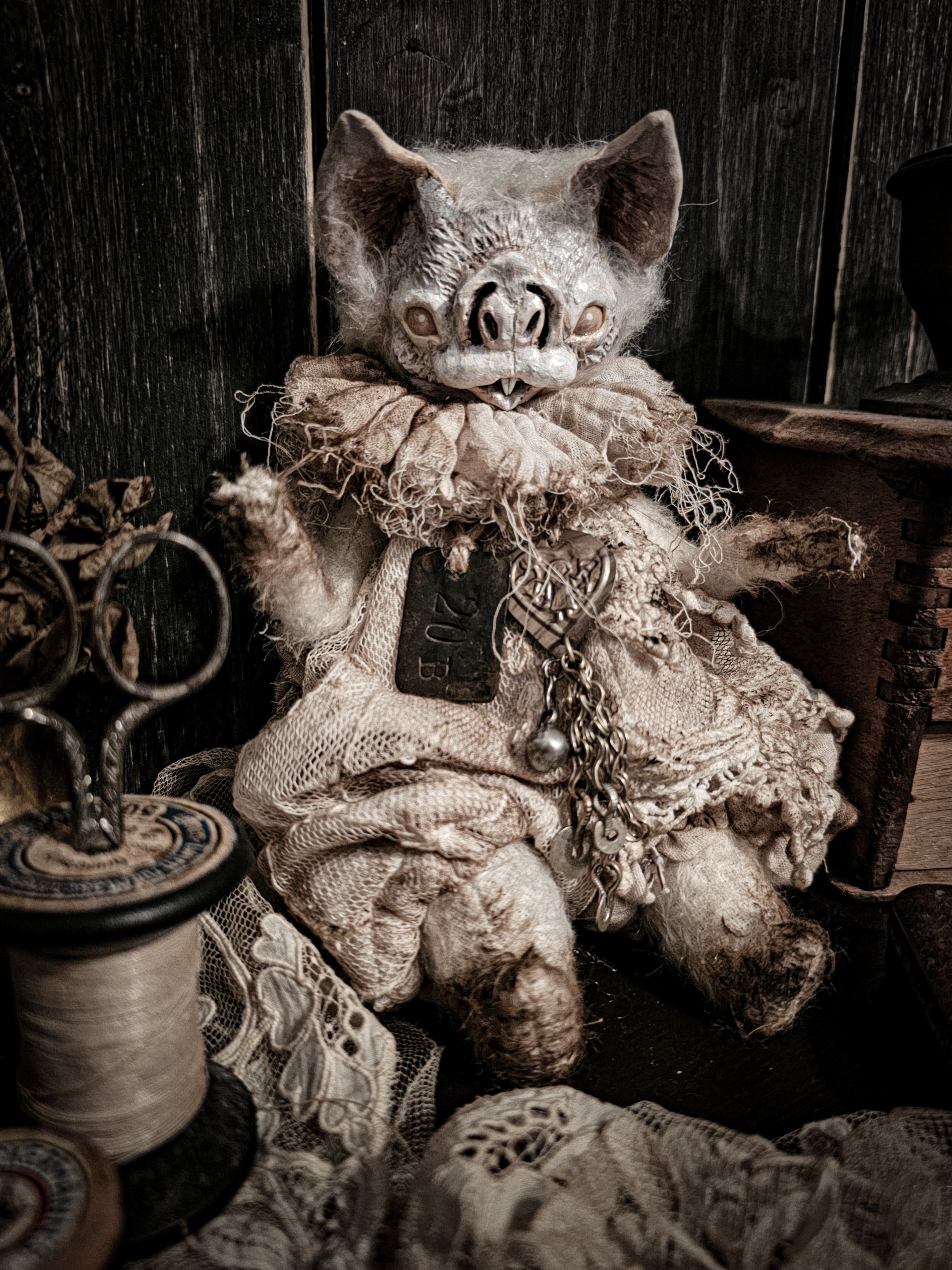 9" pale bat