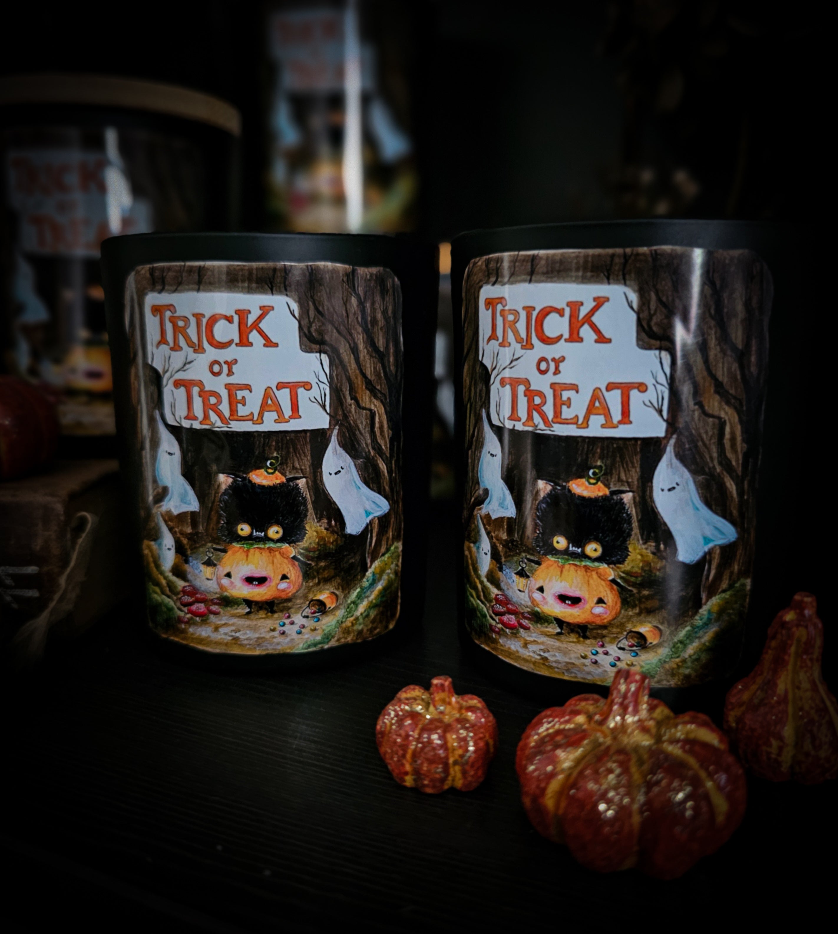 'Trick or Treat' scented candle
