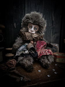 10.6" Old Capuchin Monkey