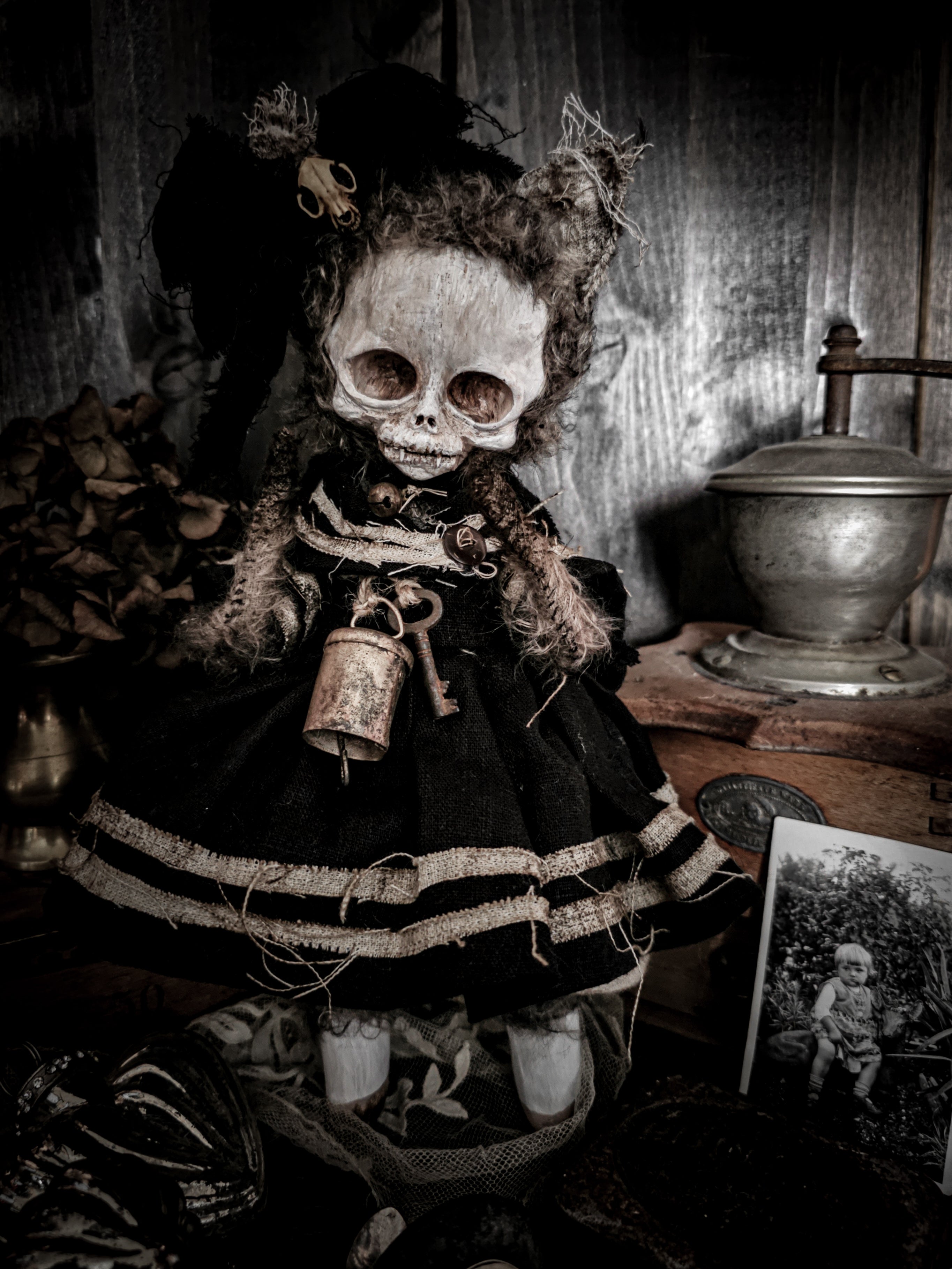 11.8" Skull Cat