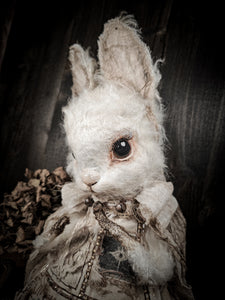 17.3" White Rabbit