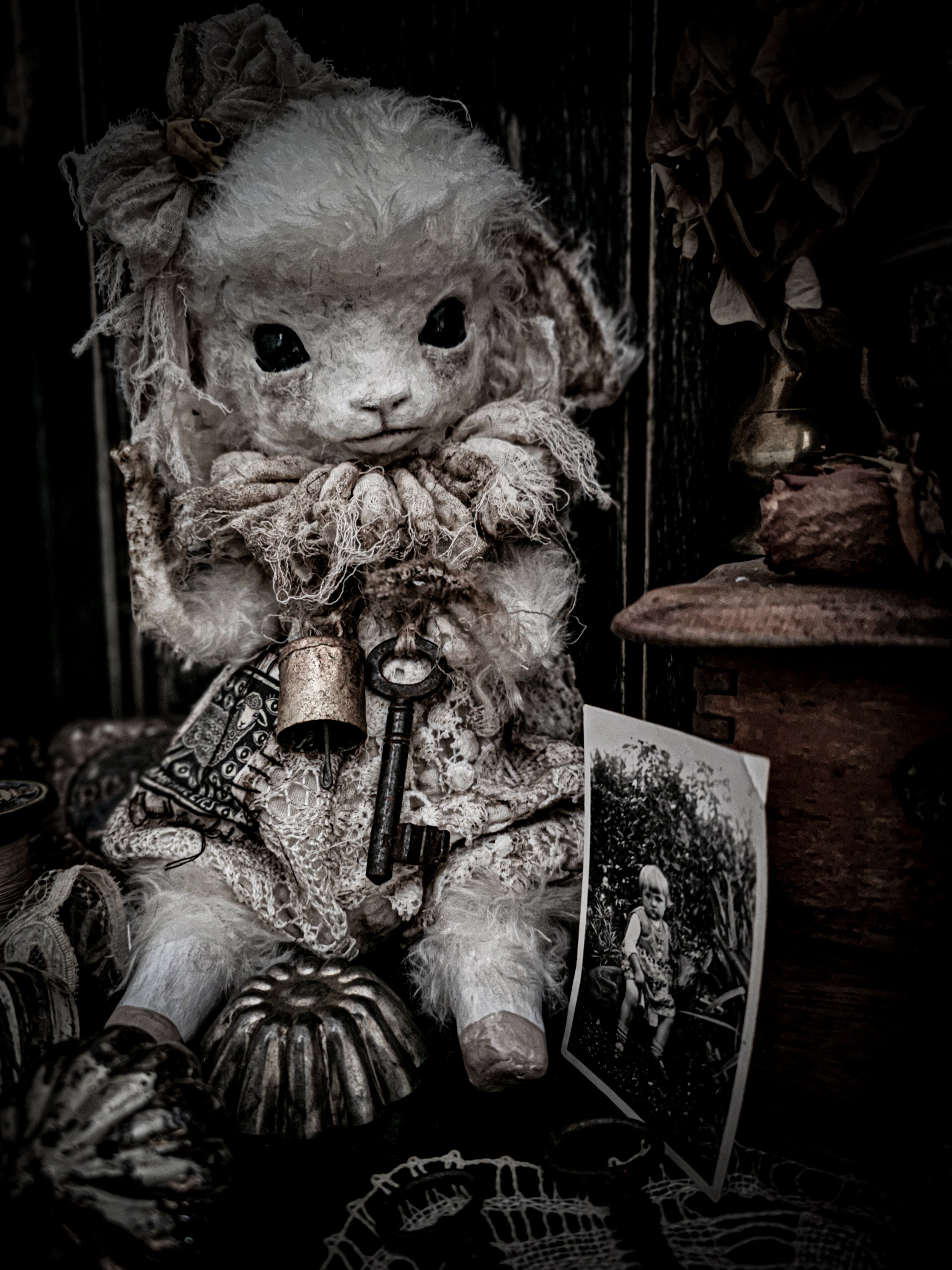 13.7" White Puffy Lamb