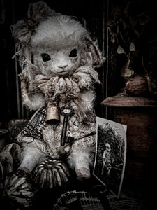13.7" White Puffy Lamb