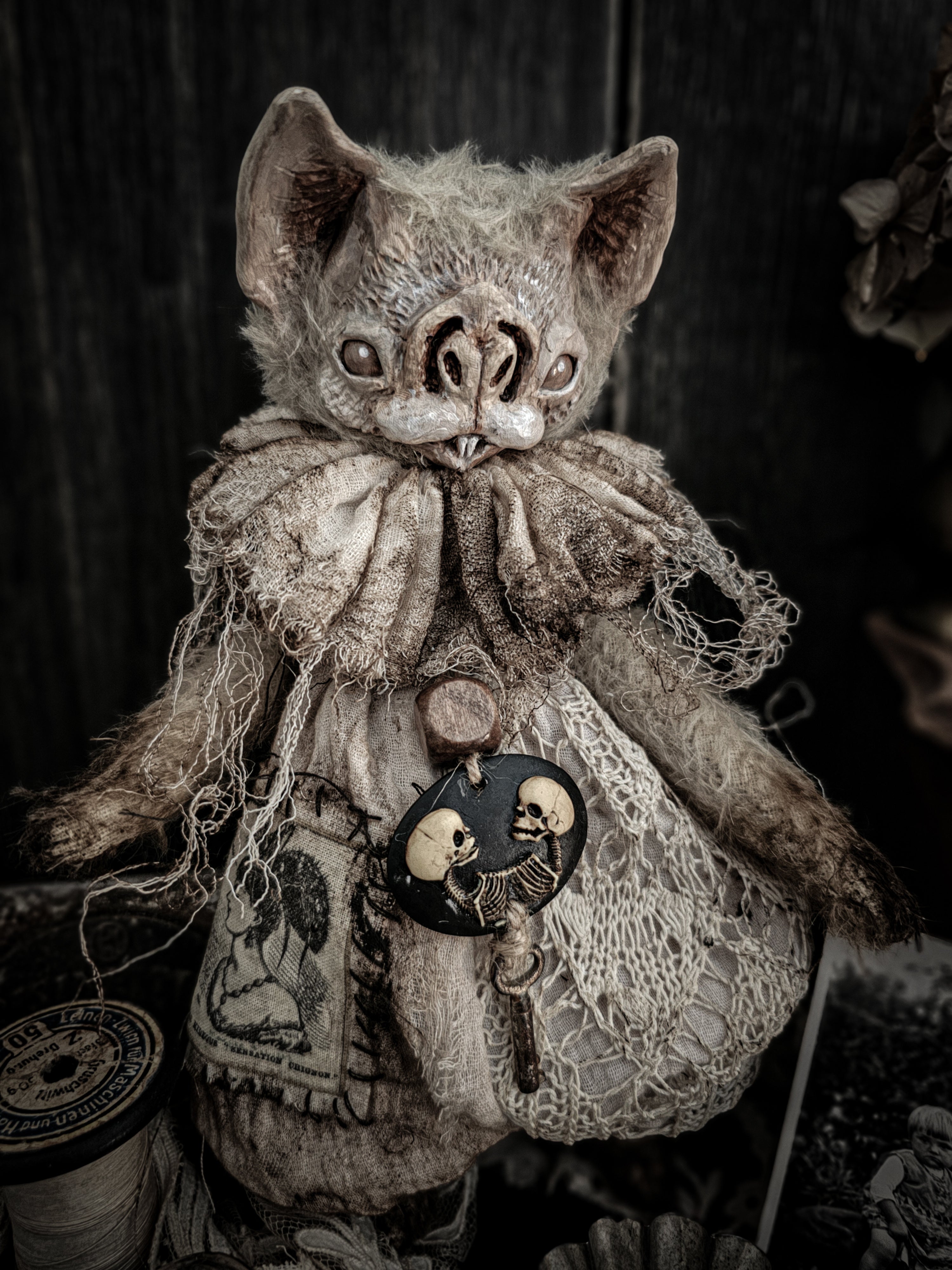 9" Antique Pale Bat