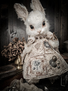 17.3" White Rabbit