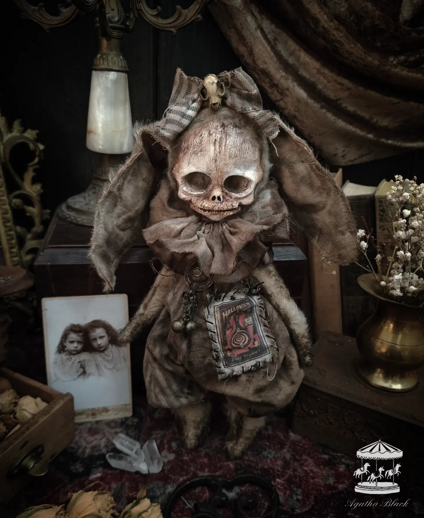 10.2" Skull Rabbit