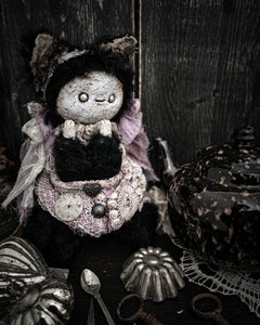 9.4" Kitty Boo Moonmug