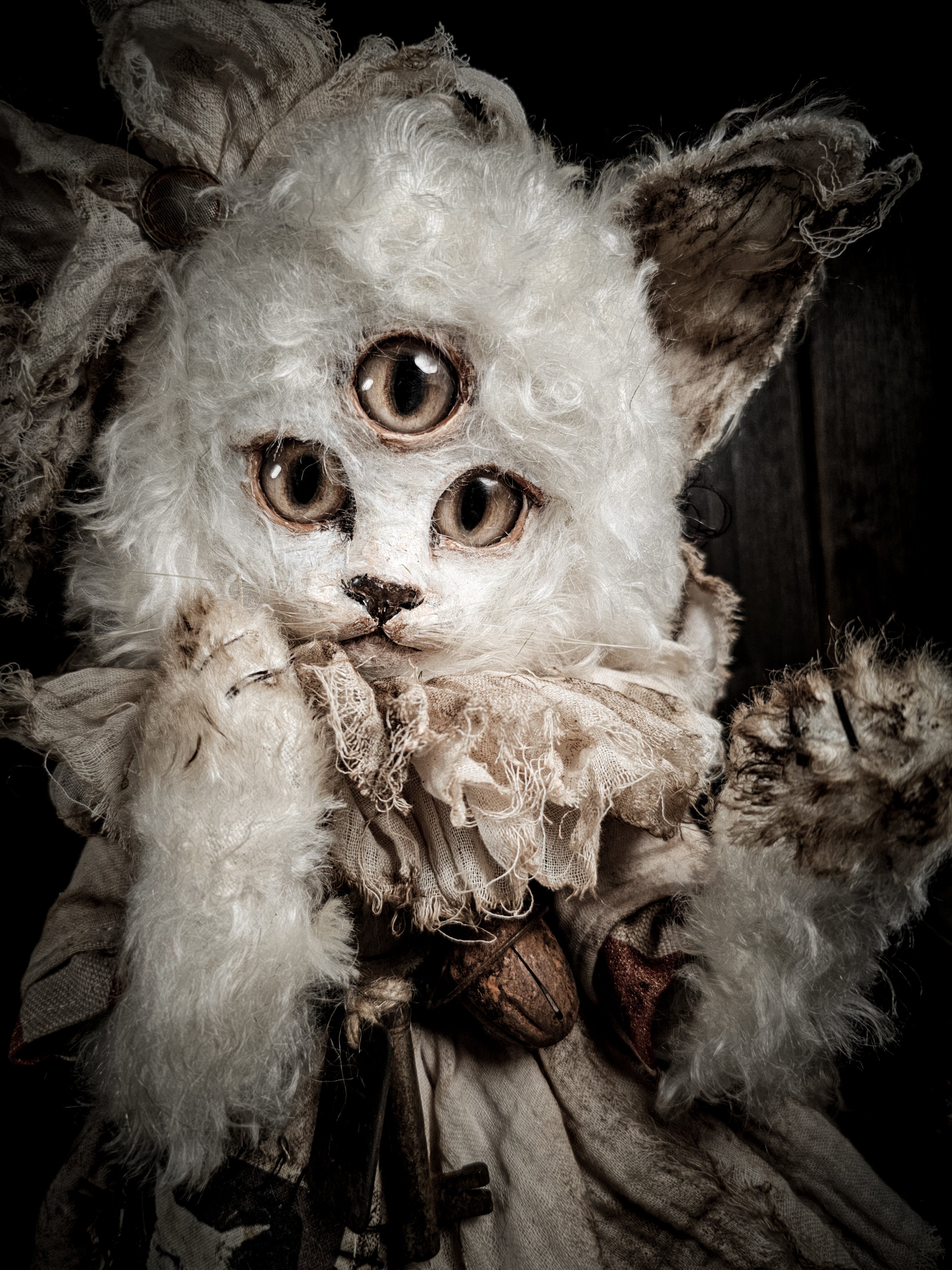 15.7" White Puffy Cat