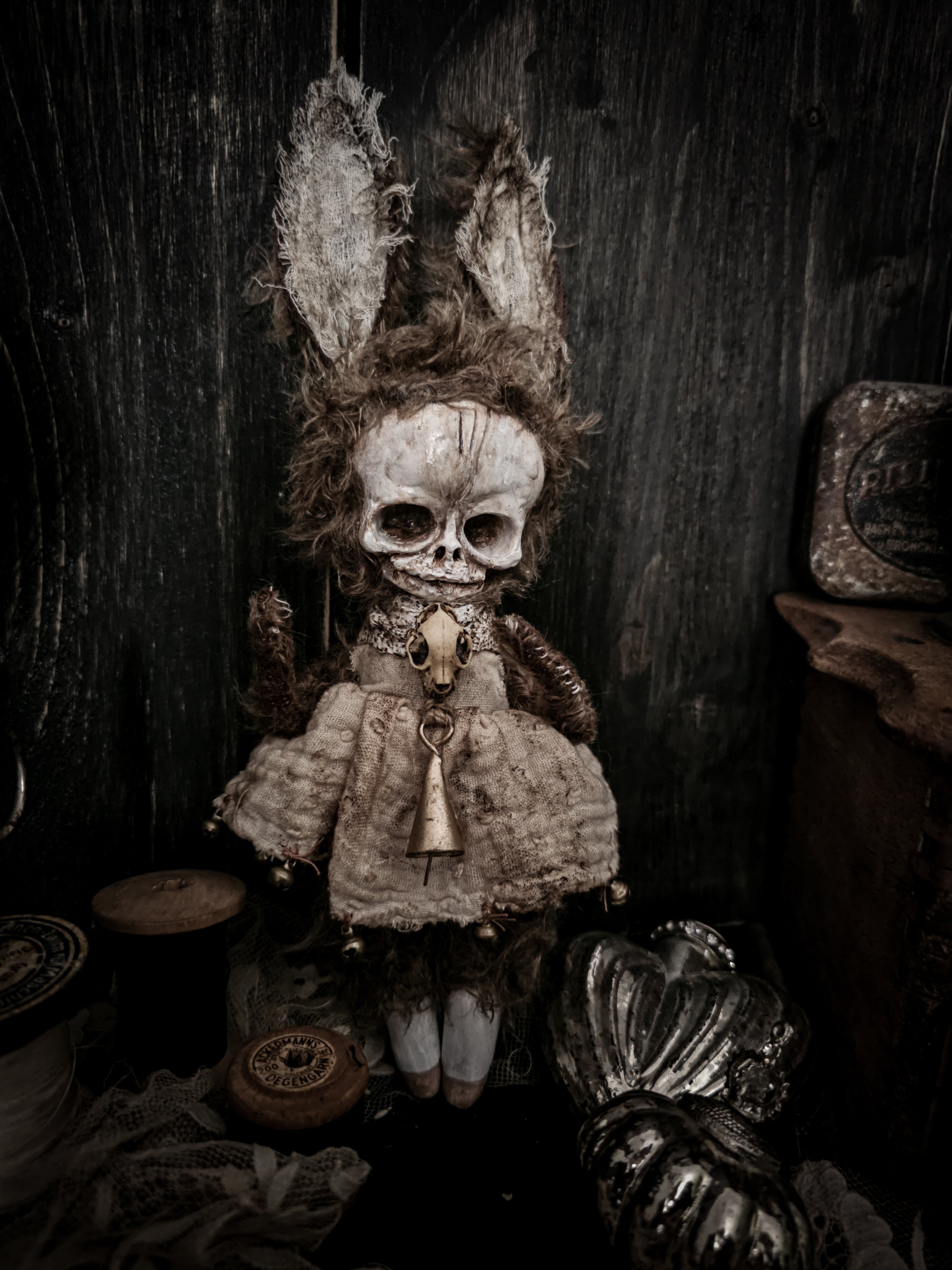 9" spooky hoppling