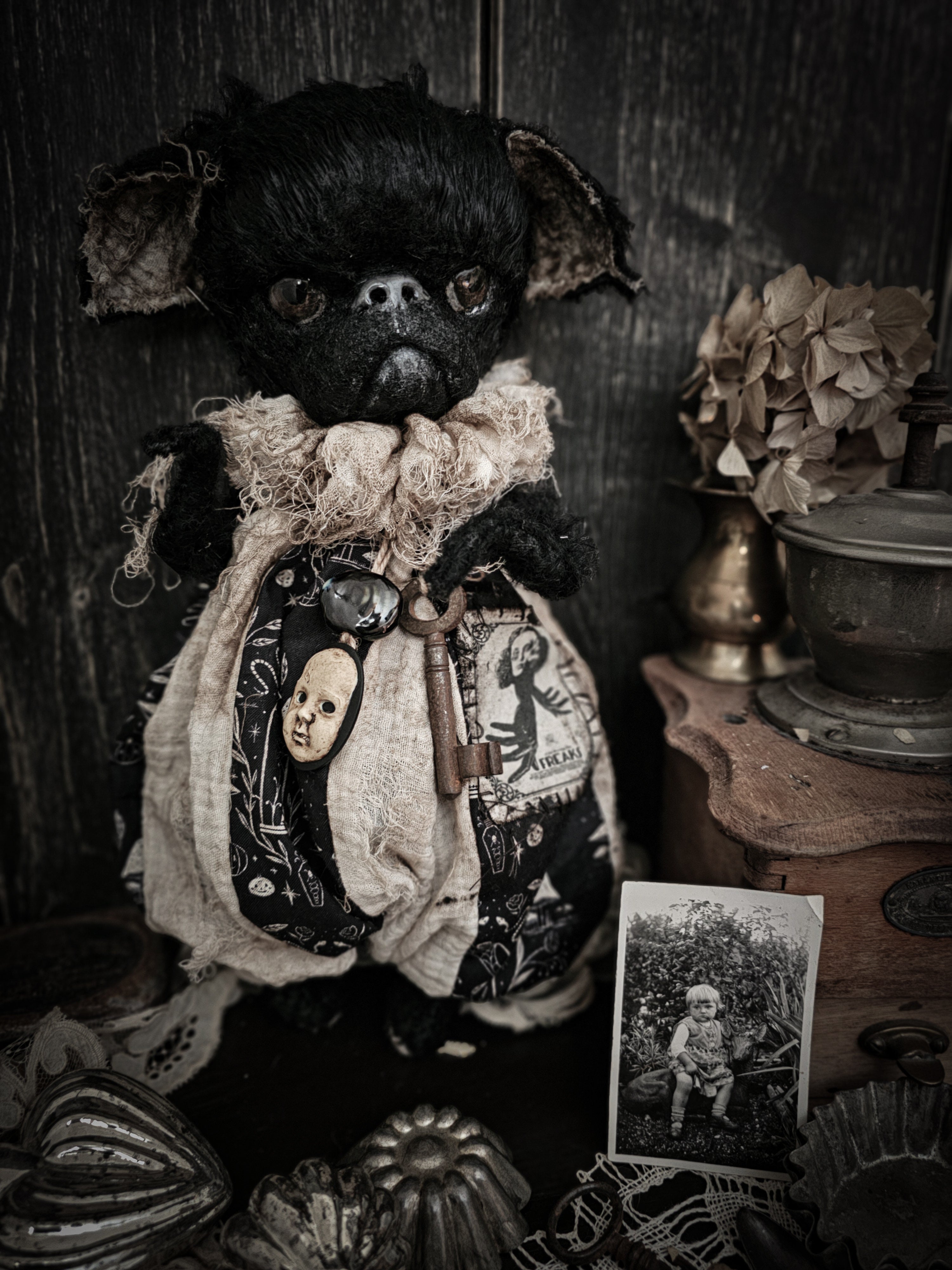 13.3" Grumpy Griffon