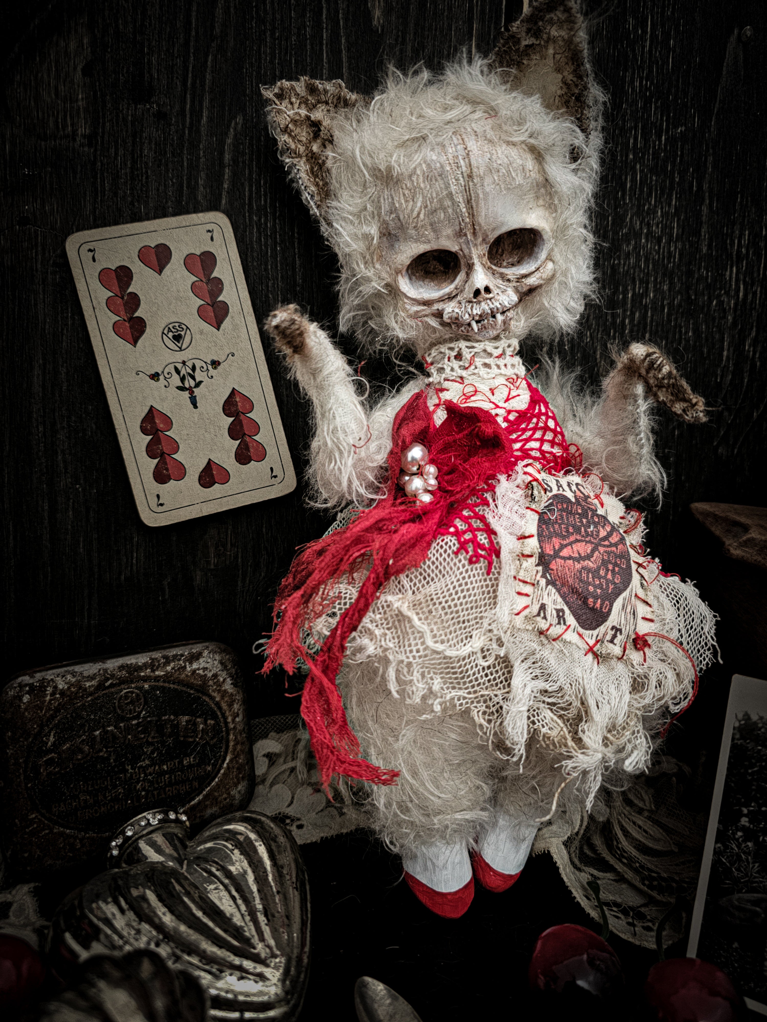11" Skull Cat