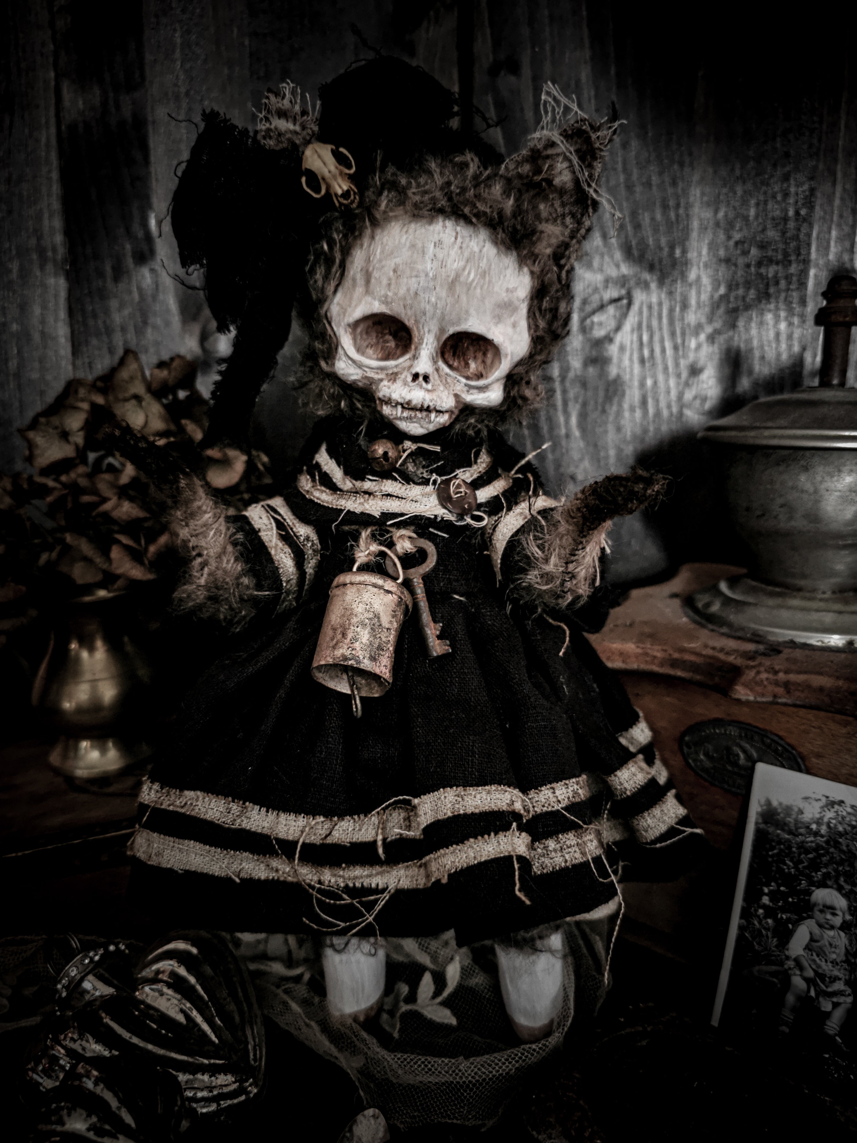 11.8" Skull Cat